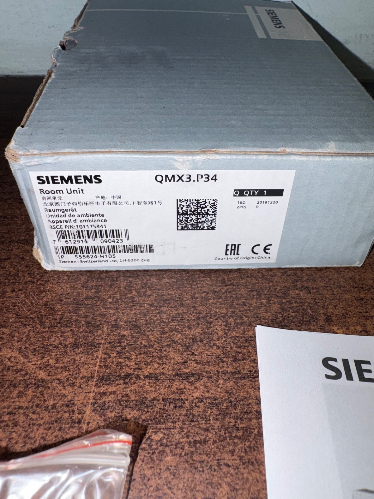 NEW SIEMENS QMX3.P34 ROOM UNIT B354