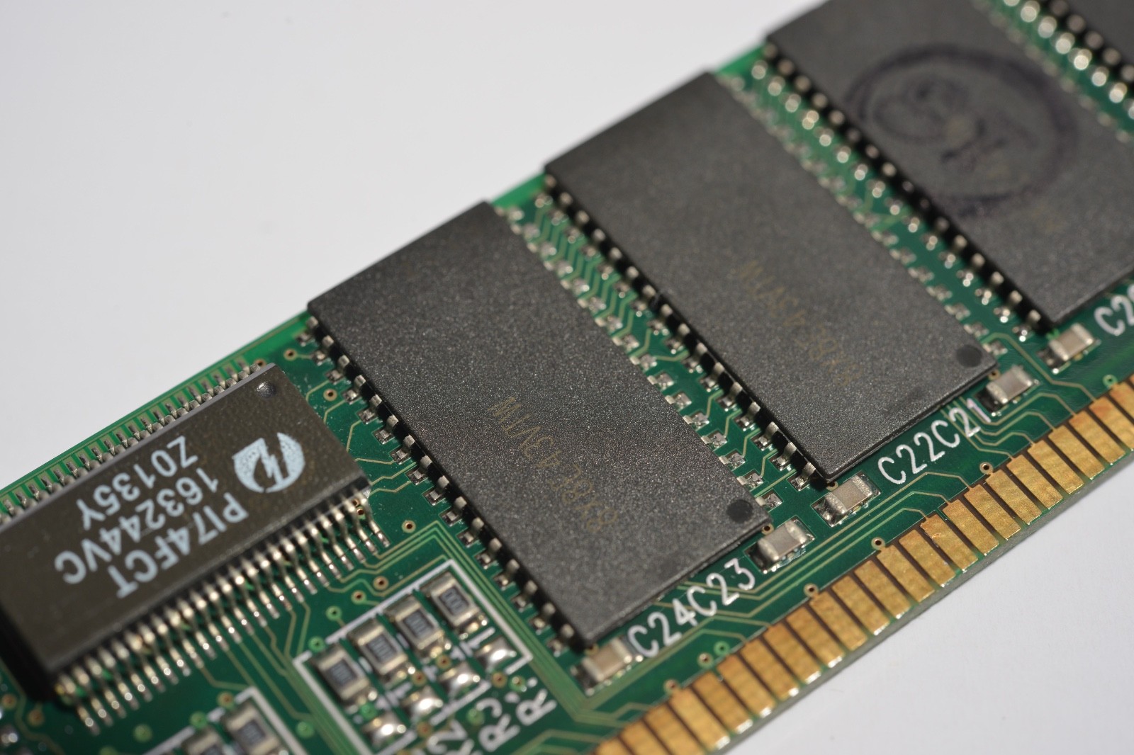 Sonnet 128MB DIMM Pair 168-Pin FPM 60ns RAM for Crescendo 7200 Power Macintosh