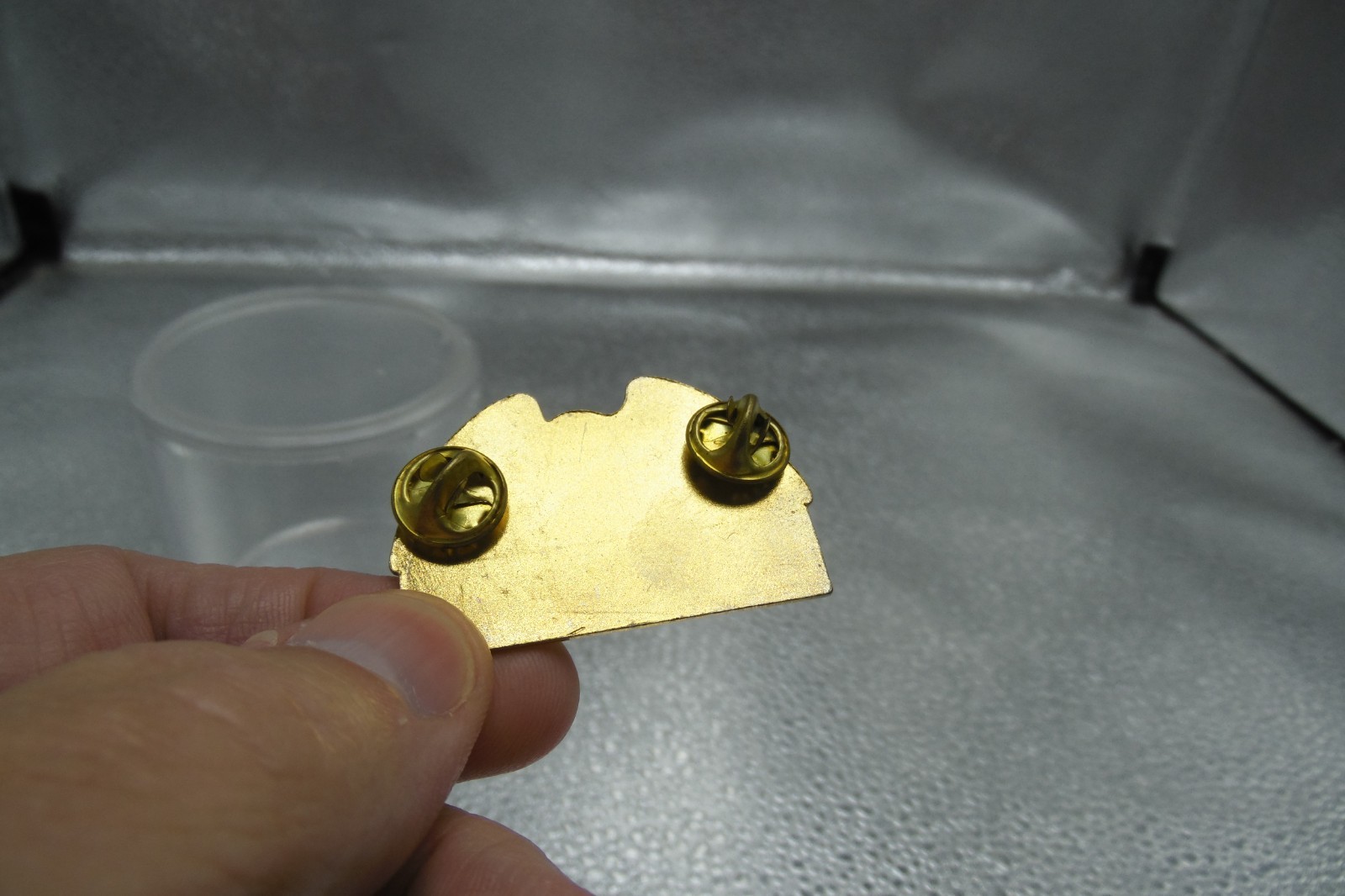 VINTAGE KAWASAKI HAT PIN BADGE