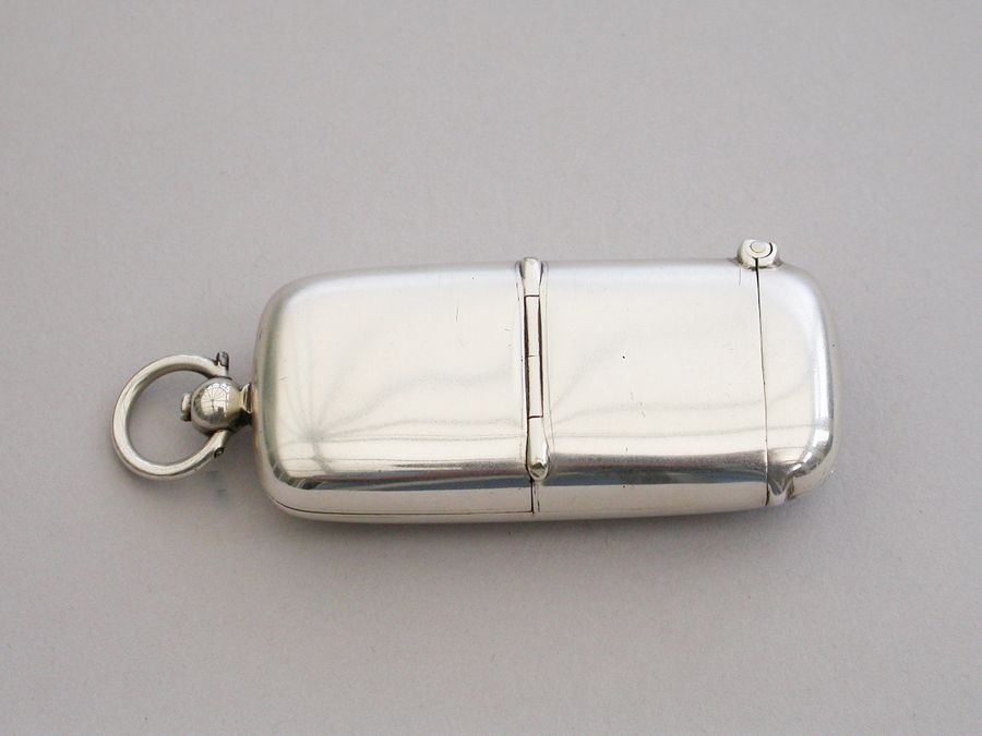 Edwardian Silver Combination Vesta & Sovereign Case. By Joseph Gloster 1901