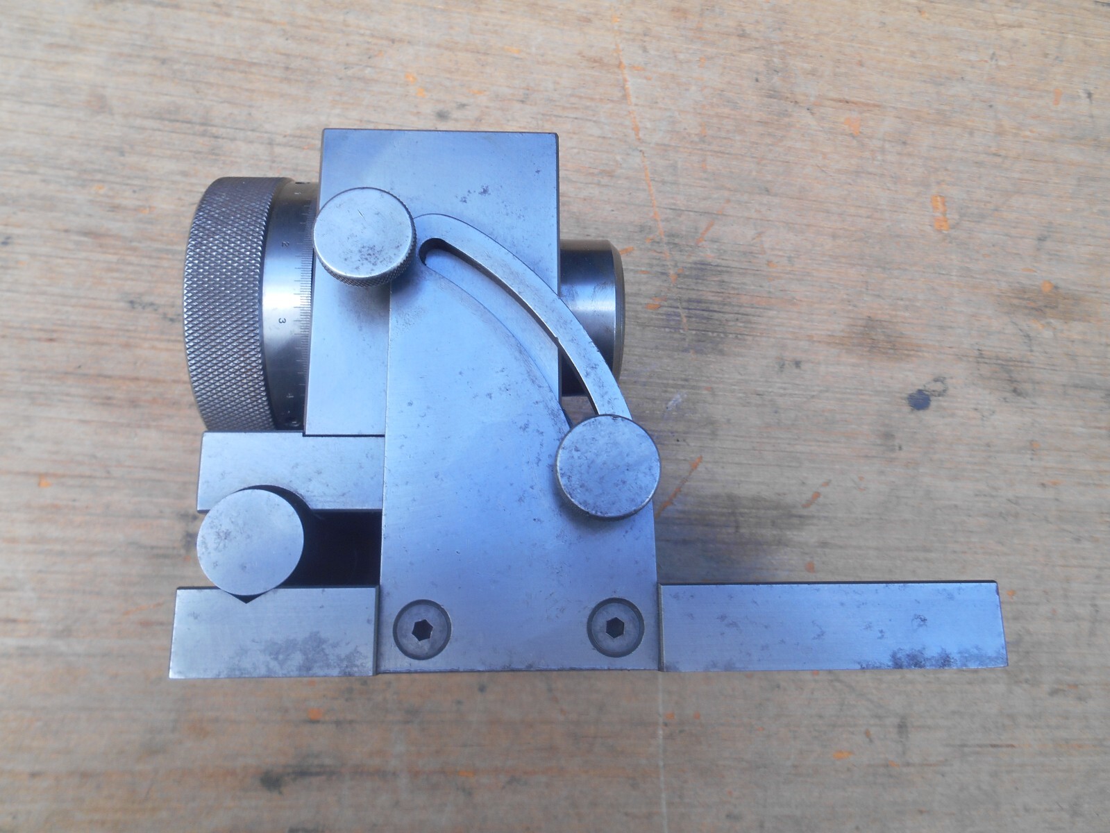 STAR GAUGE CO. 3AT COLLET TILTING INDEXER , WITH 16 COLLETS