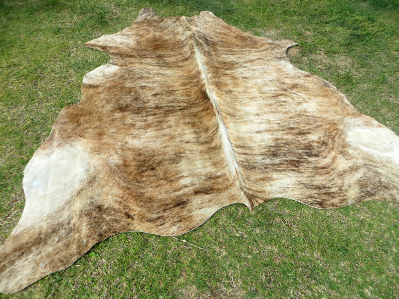 HUGE ! 8x7 GENUINE ! BRINDLE CARAMEL Cowhide Rug natural Cowhides Cow Hide Skin