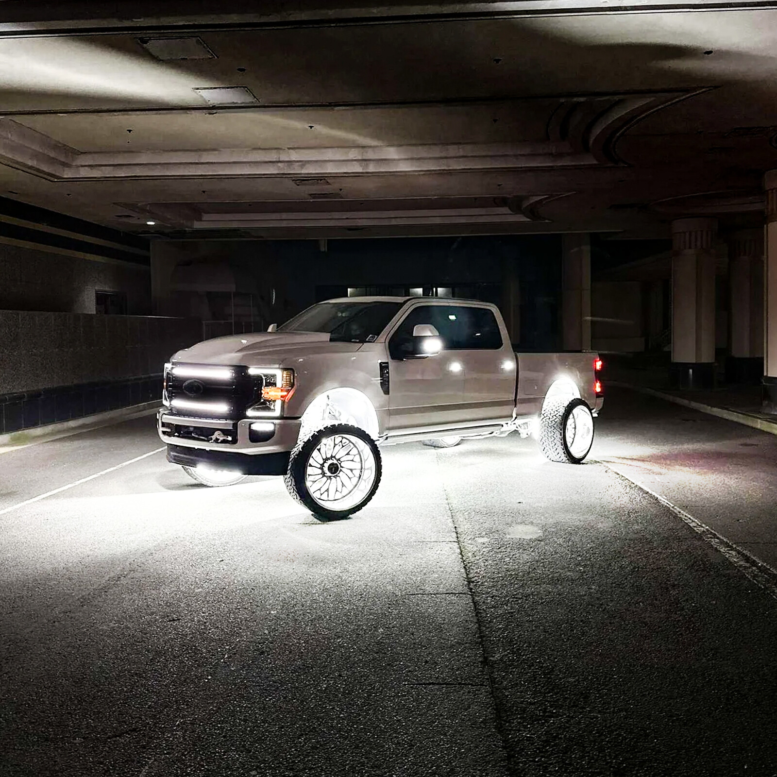 4Pcs 300W 17" Inch 5-Row Pure White LED Wheel Lights Car Rim Lights Ultra-Bright