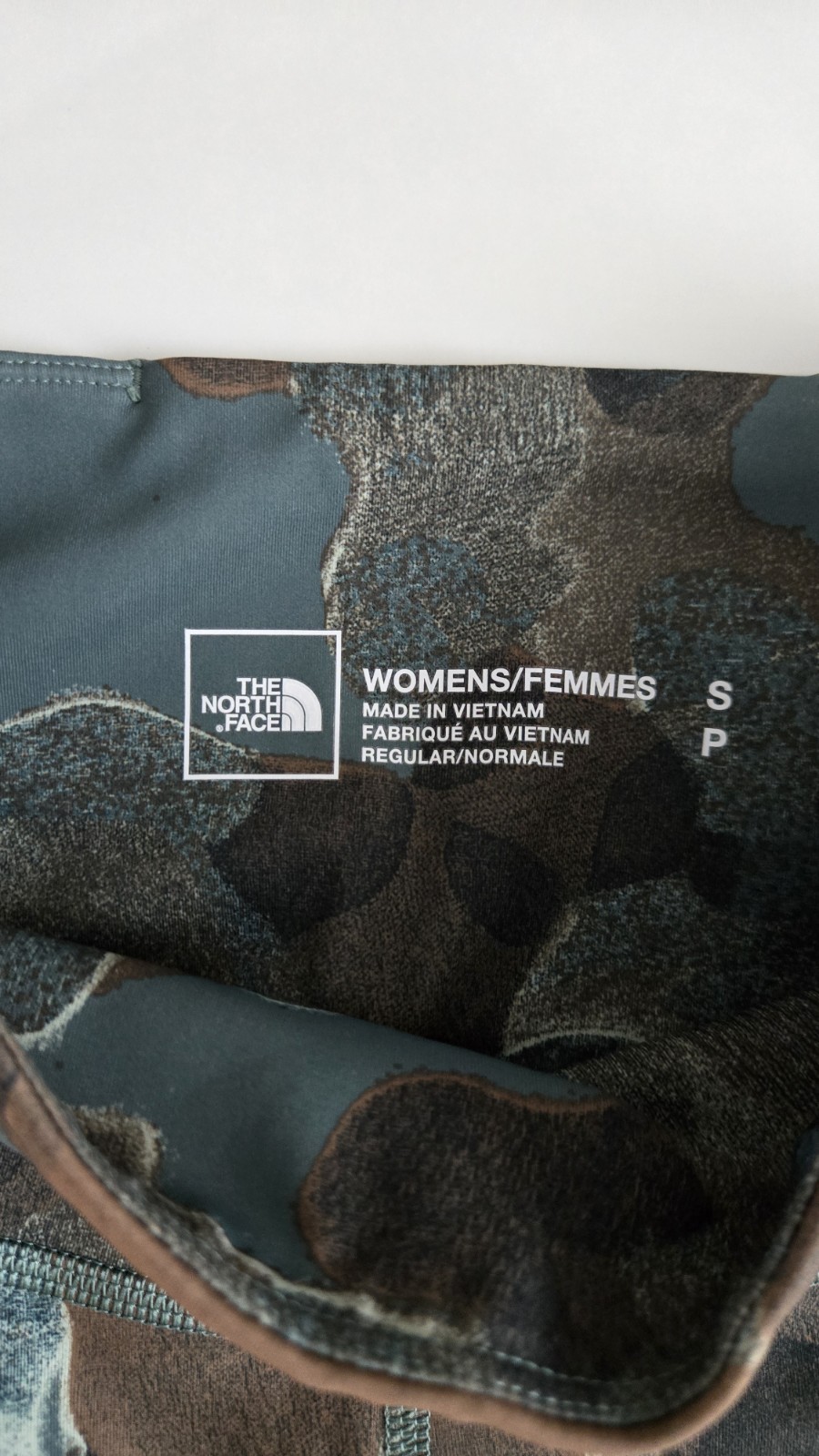 The North Face- Elevation Dark Sage Camo Texture Print Bike short-Size S NWT