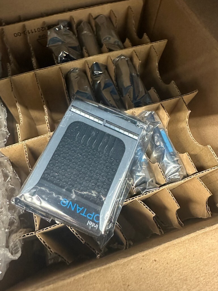 SSDPF21Q016TB01 Intel Optane DC P5800X Series 1.6TB 2.5in PCIe x4, 3D XPoint SSD