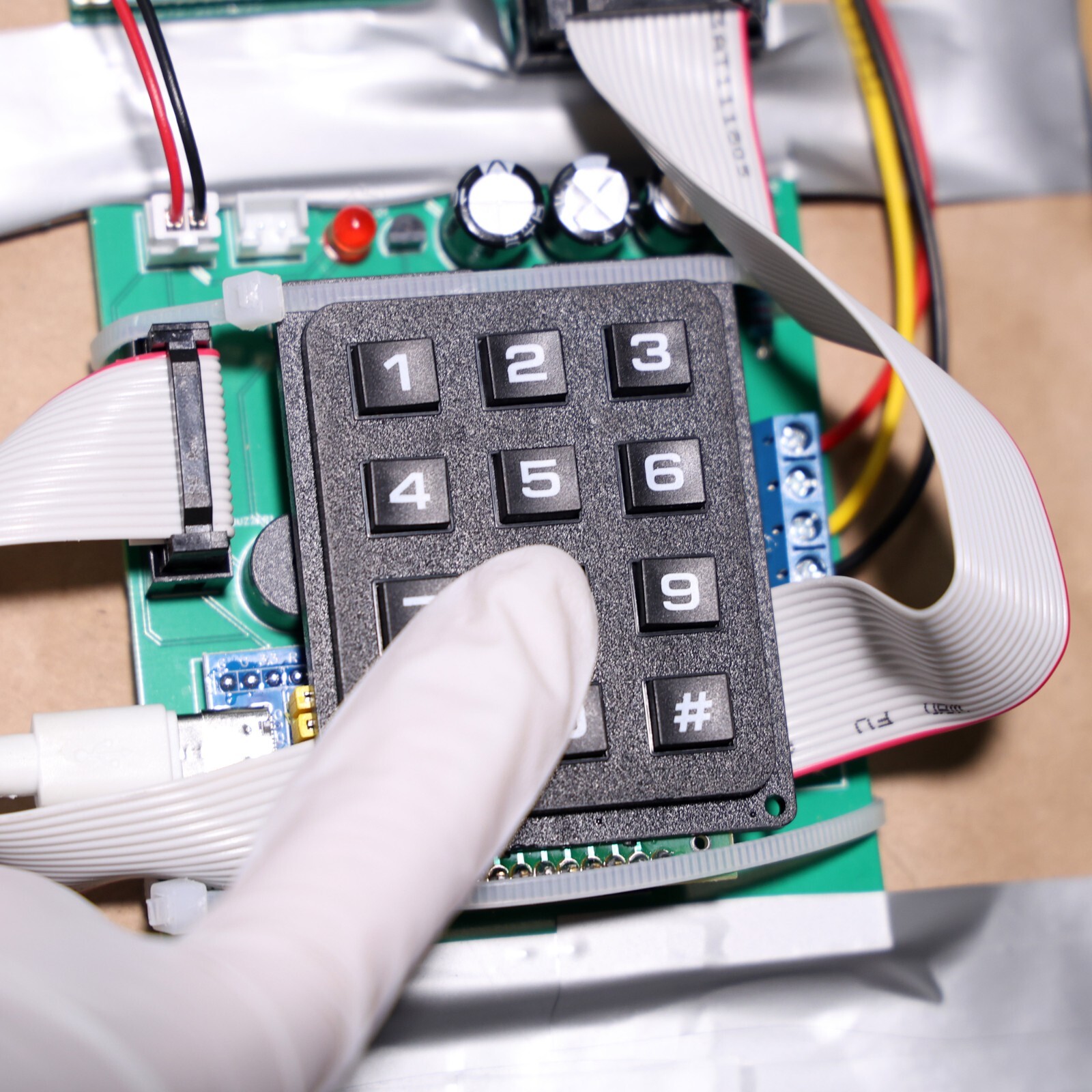 CS:GO C4 Bomb Timer Replica DIY Gaming Gadget Counter-Strike Cosplay Prop