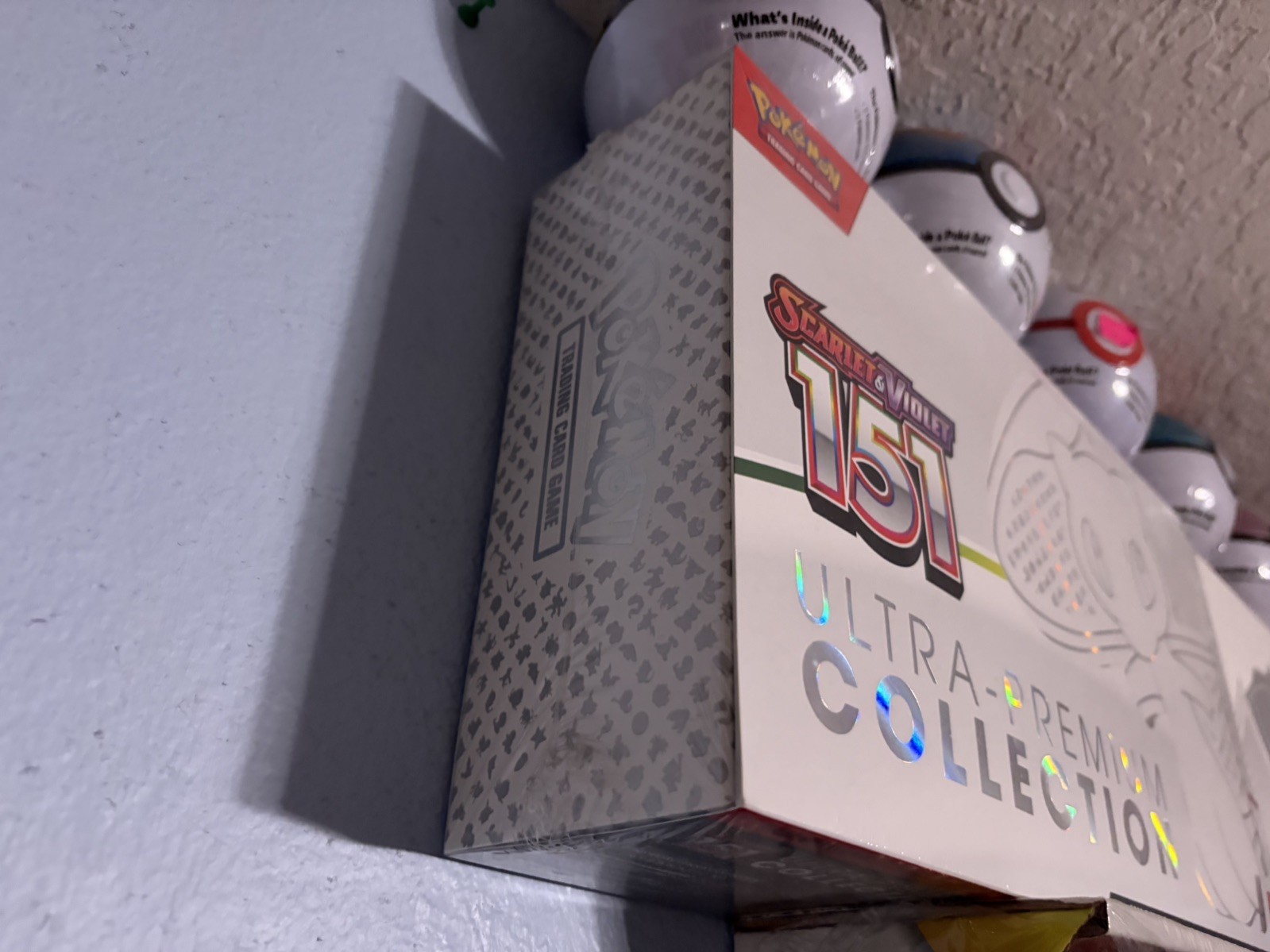 Pokémon Scarlet & Violet 151 Ultra-Premium Collection Box