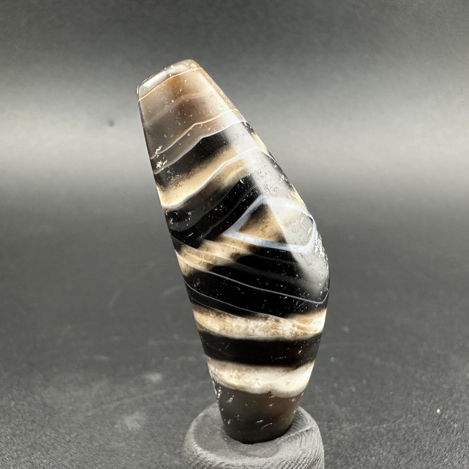 Tibetan Buddhism Agate 4 Stripe Horn Bead Totem Dzi Bead Amulet Pendant