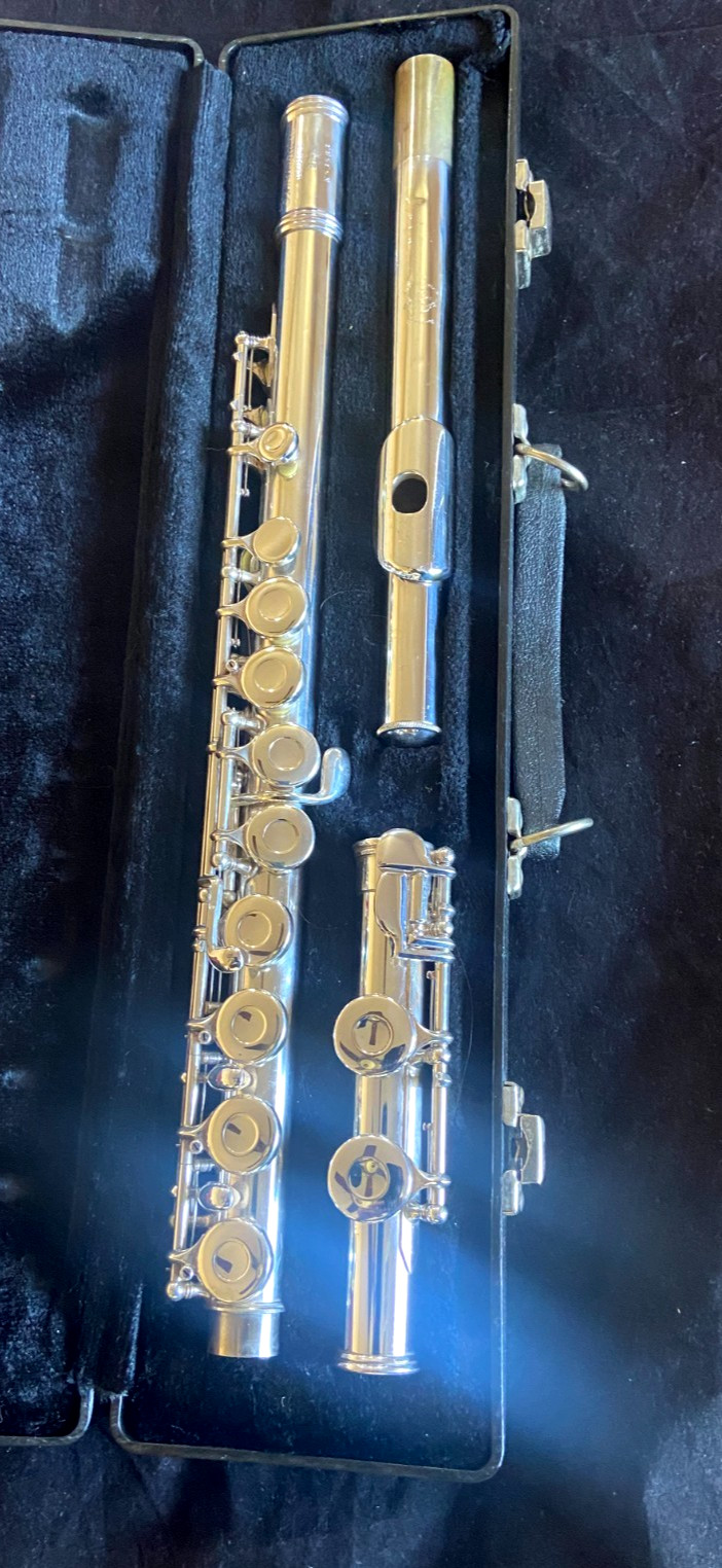 Gemeinhardt 2SP OVERHAULED FLUTE OFFSET G, C FOOT VIDEO DEMO