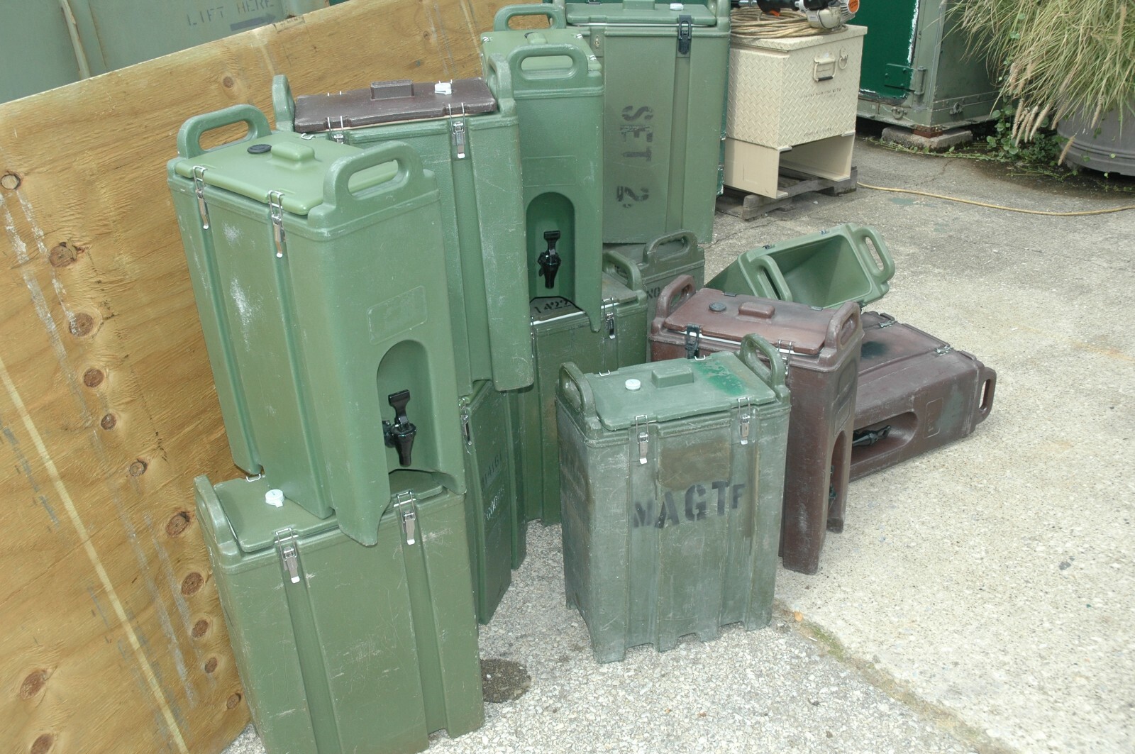 Cambro drinking/beverage container 500LCD