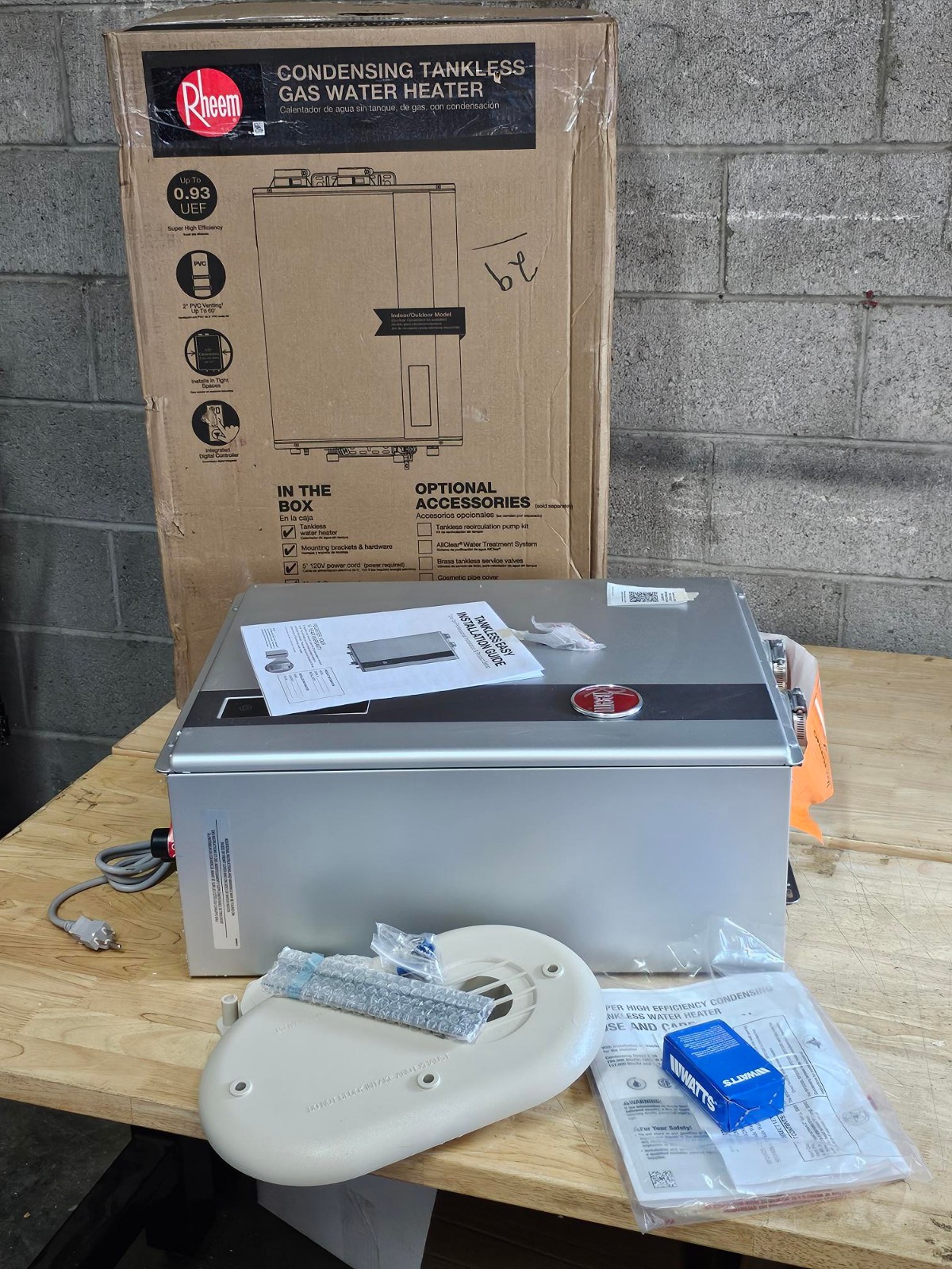 RHEEM ECOH160DVLN-3 Tankless Natural Gas Water Heater 8.4 GPM 157,000 BTU