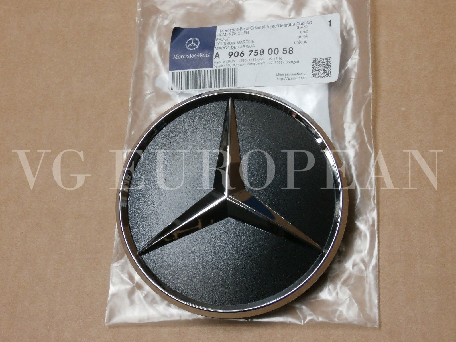 Mercedes-Benz Genuine SPRINTER 2500 3500 Rear Door Star Emblem Badge NEW