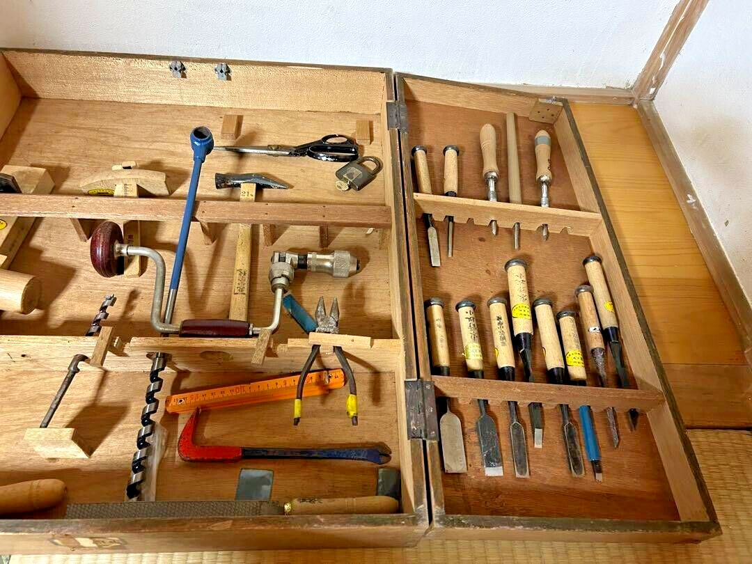 Japanese Vintage Carpenter Tool Set Hand plane Hand saw Chisel etc With big case