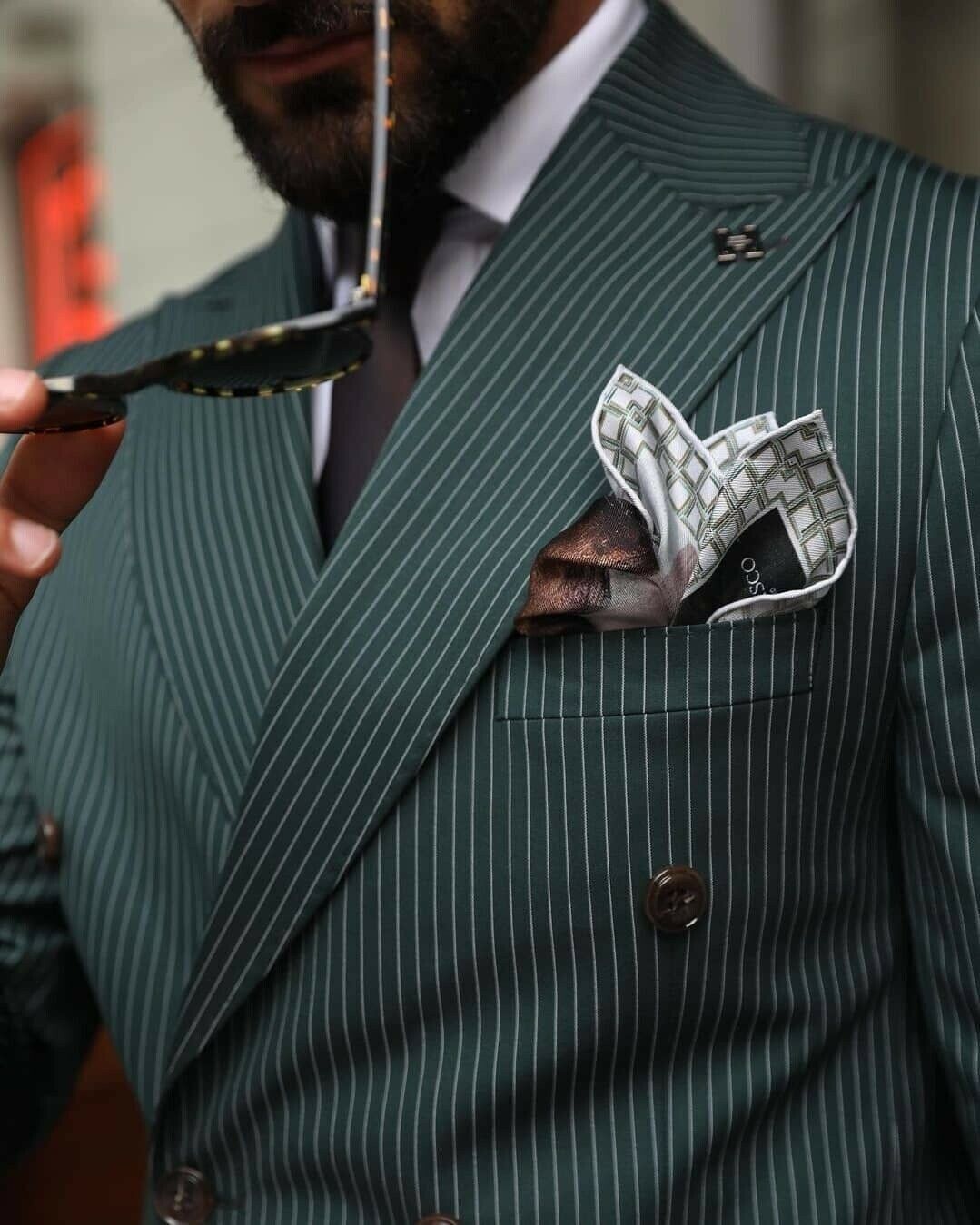 Men's Green Pinstripe Suits Slim Fit Tuxedo Jacket Groomsmen Suits for Wedding