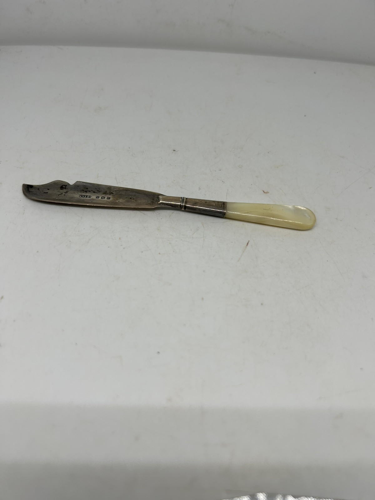 Cheese Knife Sterling Silver Mother Of Pearl Handle 5.5” Long Passant Lion C