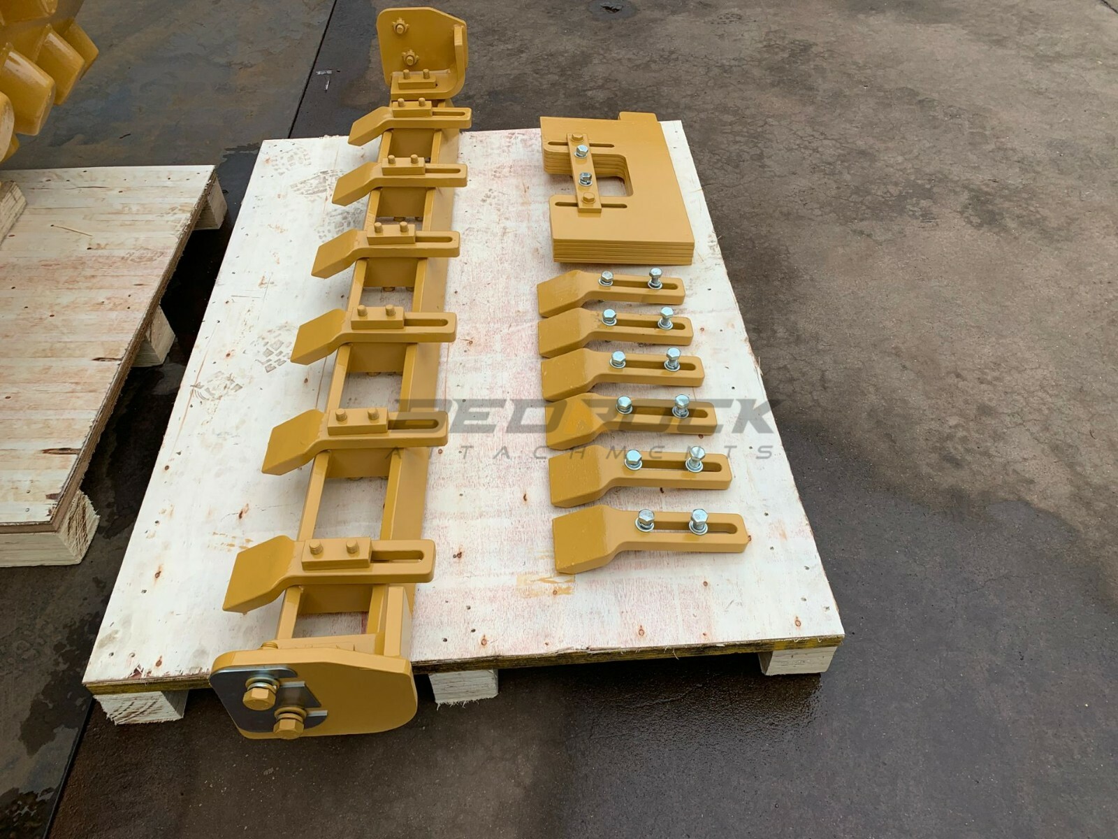 Pad Foot Shell Scraper bar fits CAT CS44B Roller