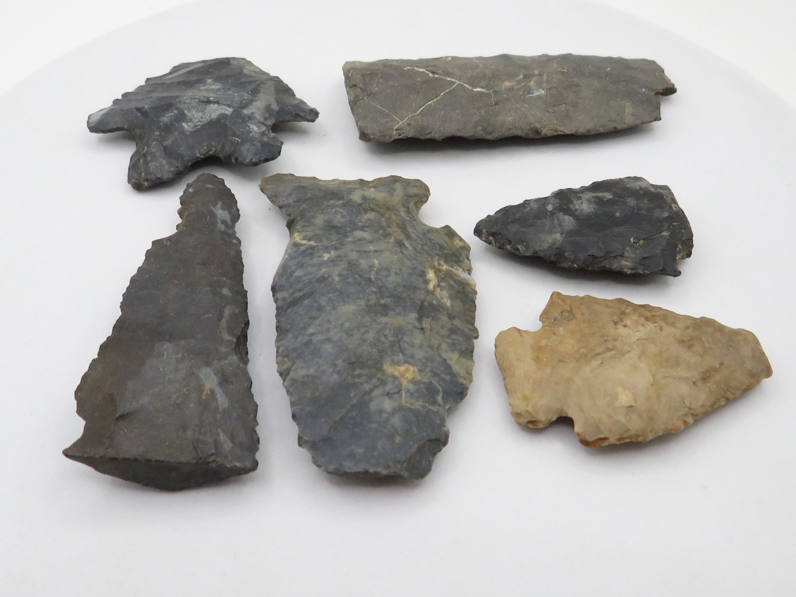 LOT OF 6 NOTCHED INDIAN ARROWHEAD - AUTHENTIC with GREAT COLORS DAMAGED *