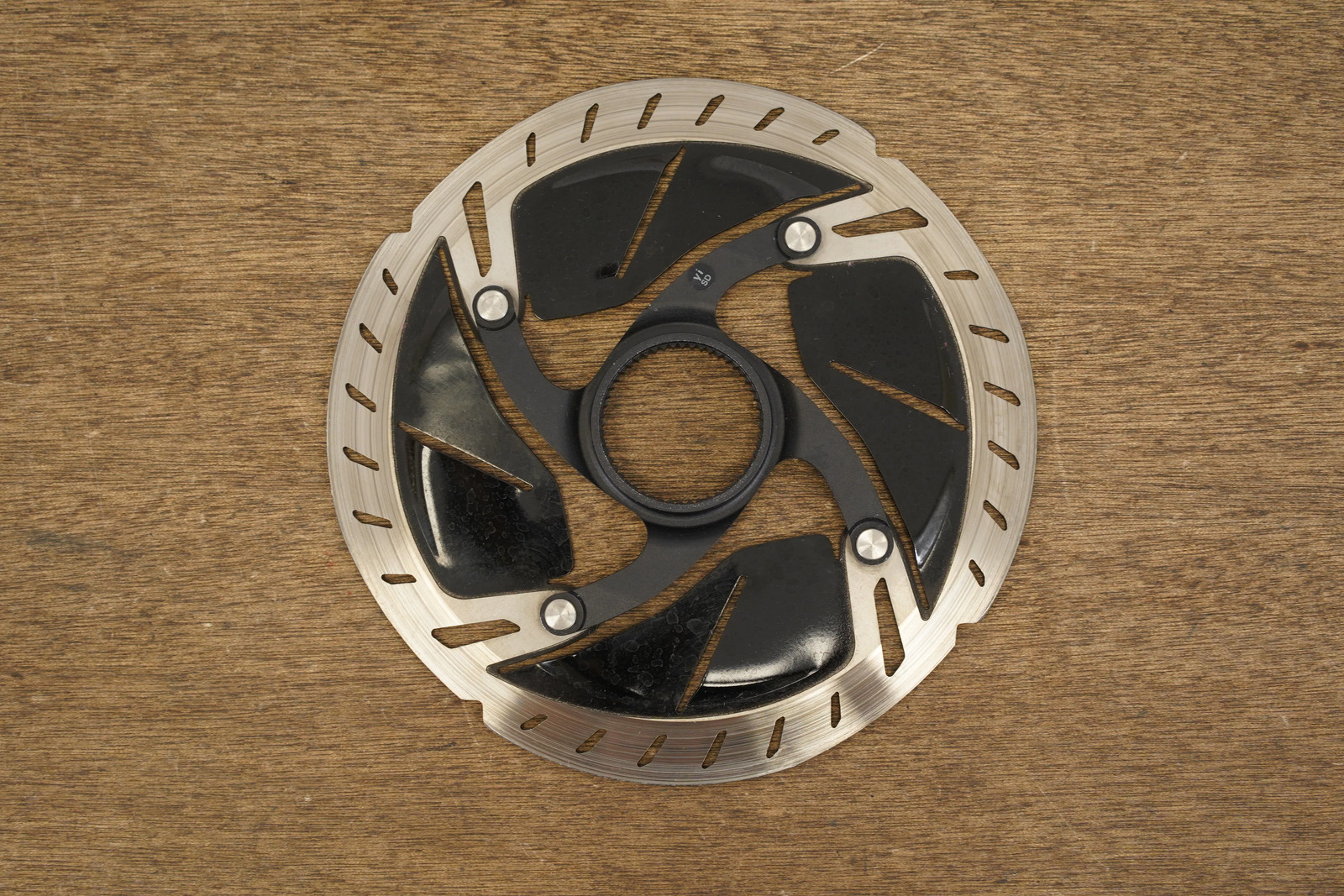 (1) 160mm Shimano Dura-Ace SM-RT900-S Center Lock Disc Brake Rotor