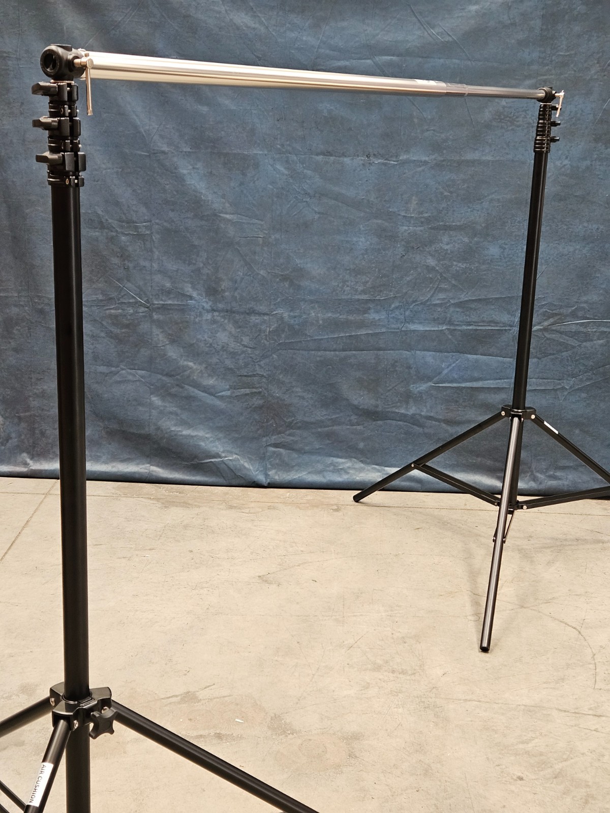 Lastolite Manfrotto LL LB1128 3m Support Backgrounds – Good Condition