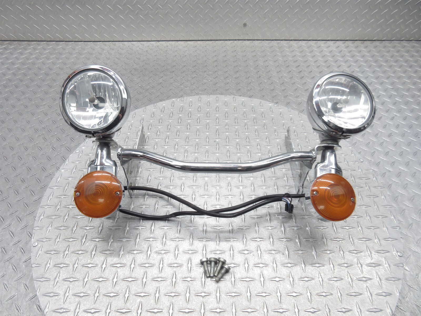 2011 Harley Electra Glide Classic FLHTC Front Fog Turn Signal Light Bar Bracket