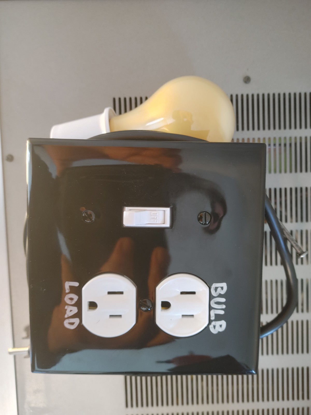 Dim Bulb Tester w/ 100W Bulb & Voltmeter Current Limiter for Amplifiers Stereos