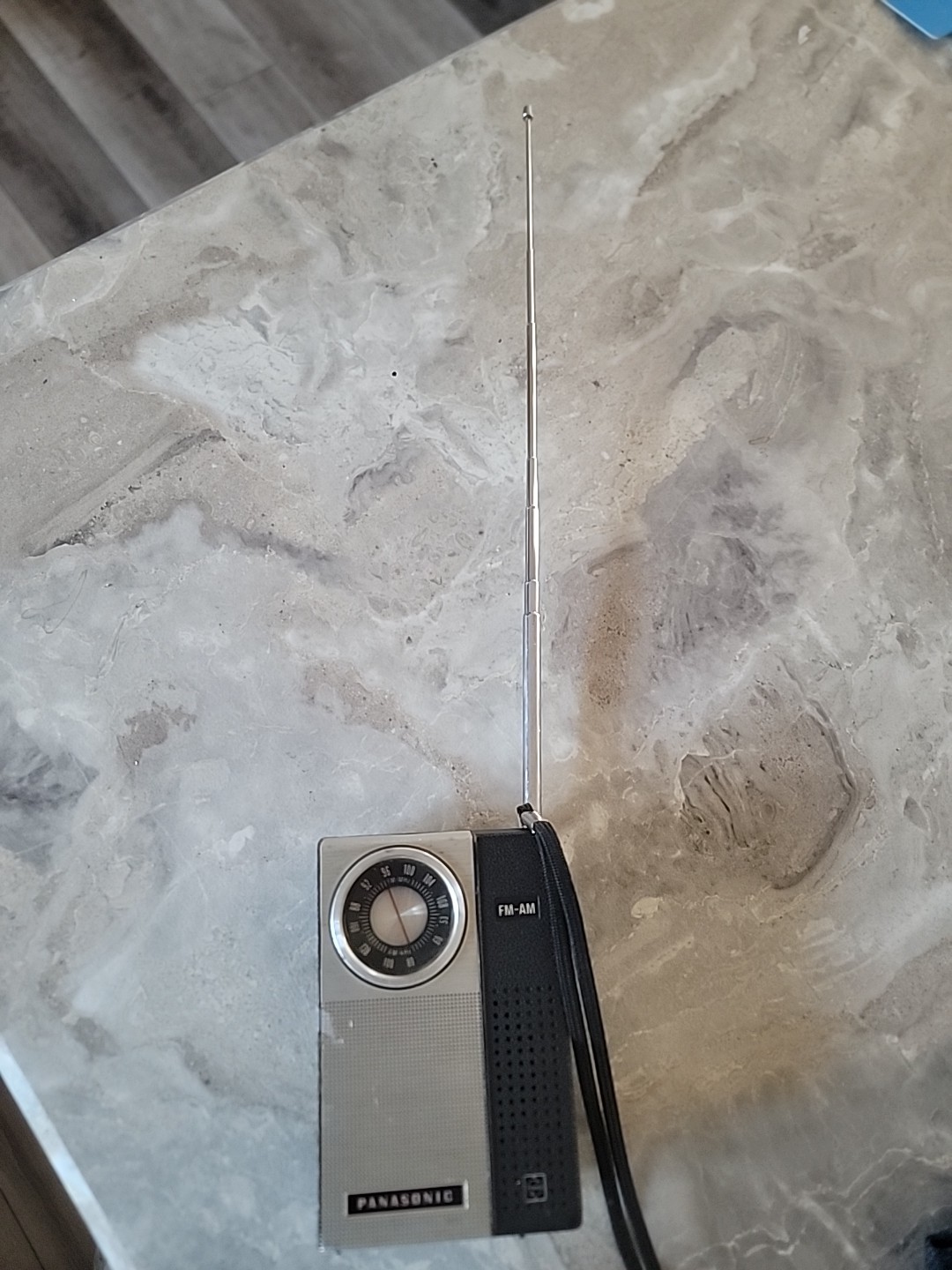 Vintage Transistor Radio- PANASONIC MODEL RF 511 AM/FM- JAPAN- tested & works