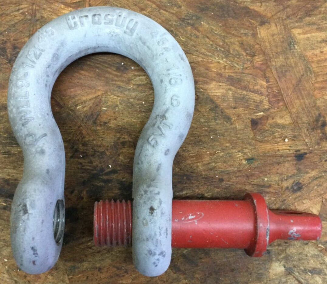 Crosby 1018552 1-1/8" G-209 Screw Pin Anchor Shackle - 9-1/2 Ton WLL