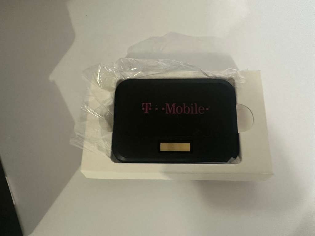 T-Mobile Franklin T9 Mobile Hotspot WiFi 4G LTE Mobile Hotspot- New