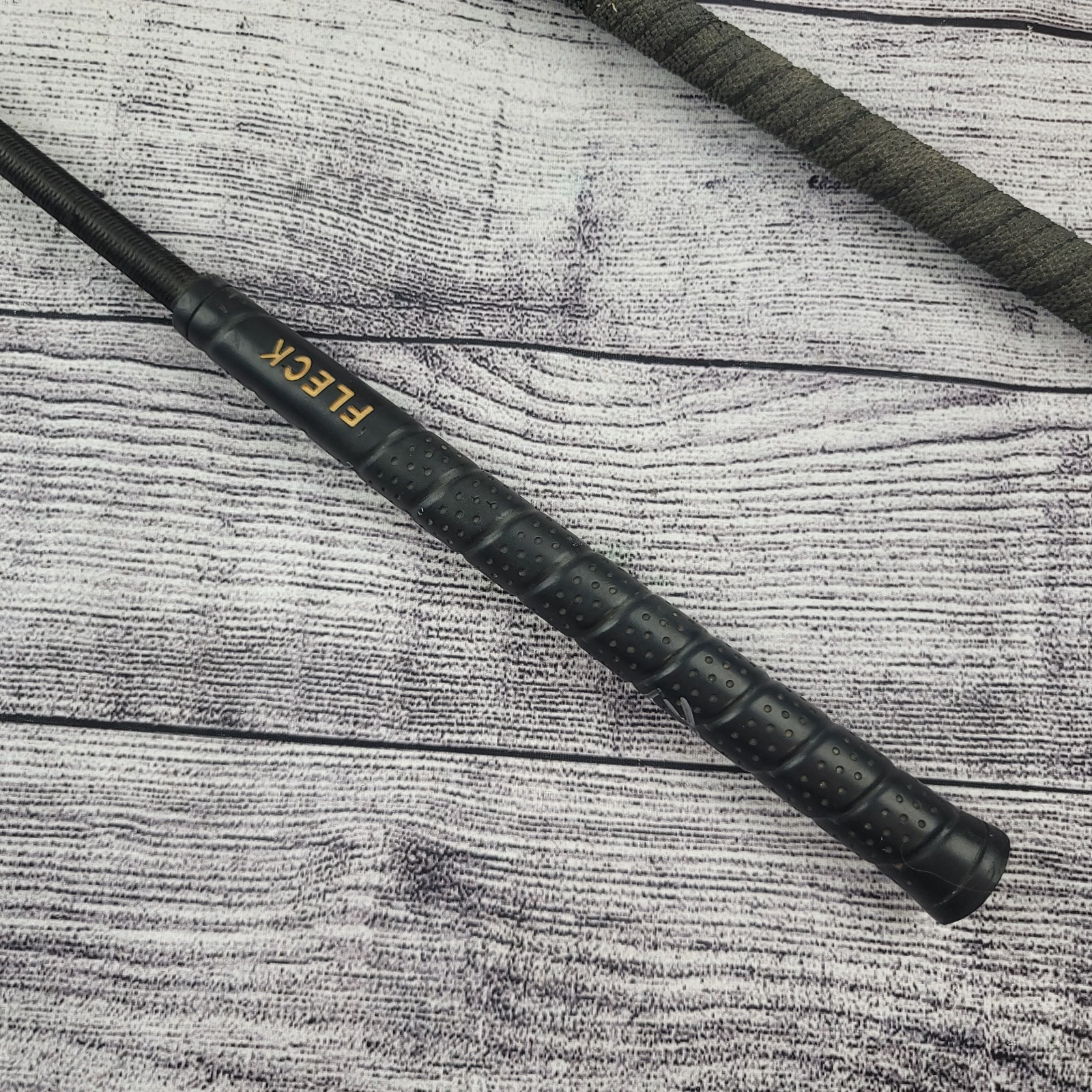 County and Fleck Black Leather Whip Horse Equestrian Riding Crop (22/25 in)