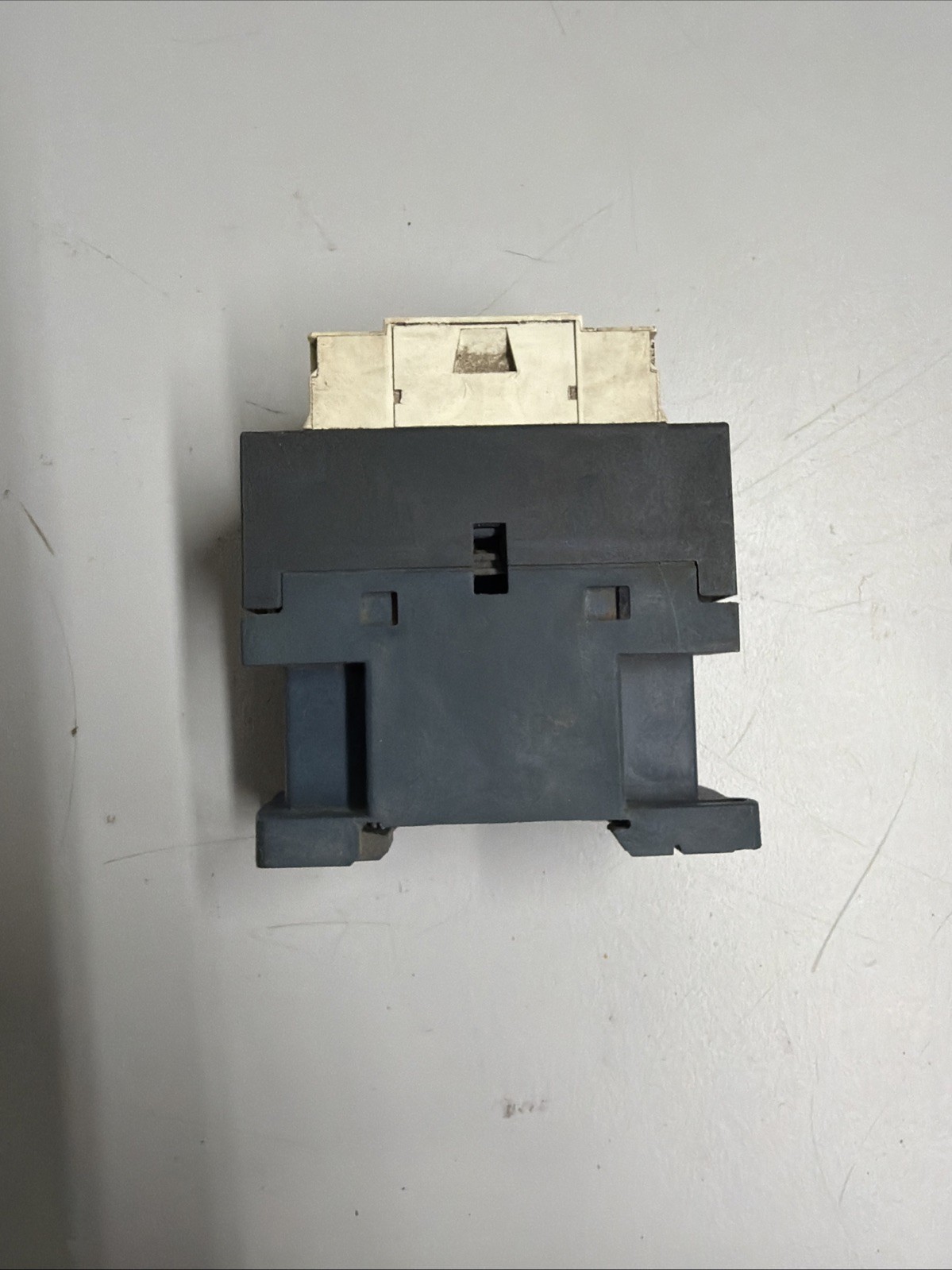 Schneider Electric LC1D09 480V Coil