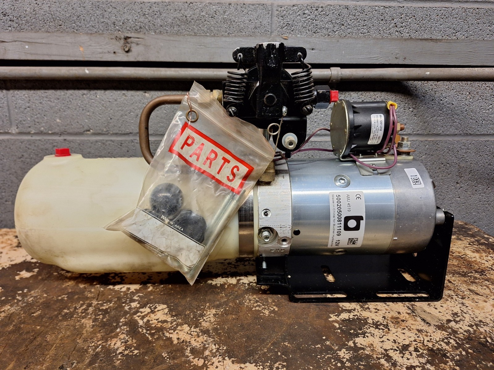 NOS Bucher Dyna-Might M-500-0129 PU5007 12V Hydraulic Power Unit Plow Lift Dump