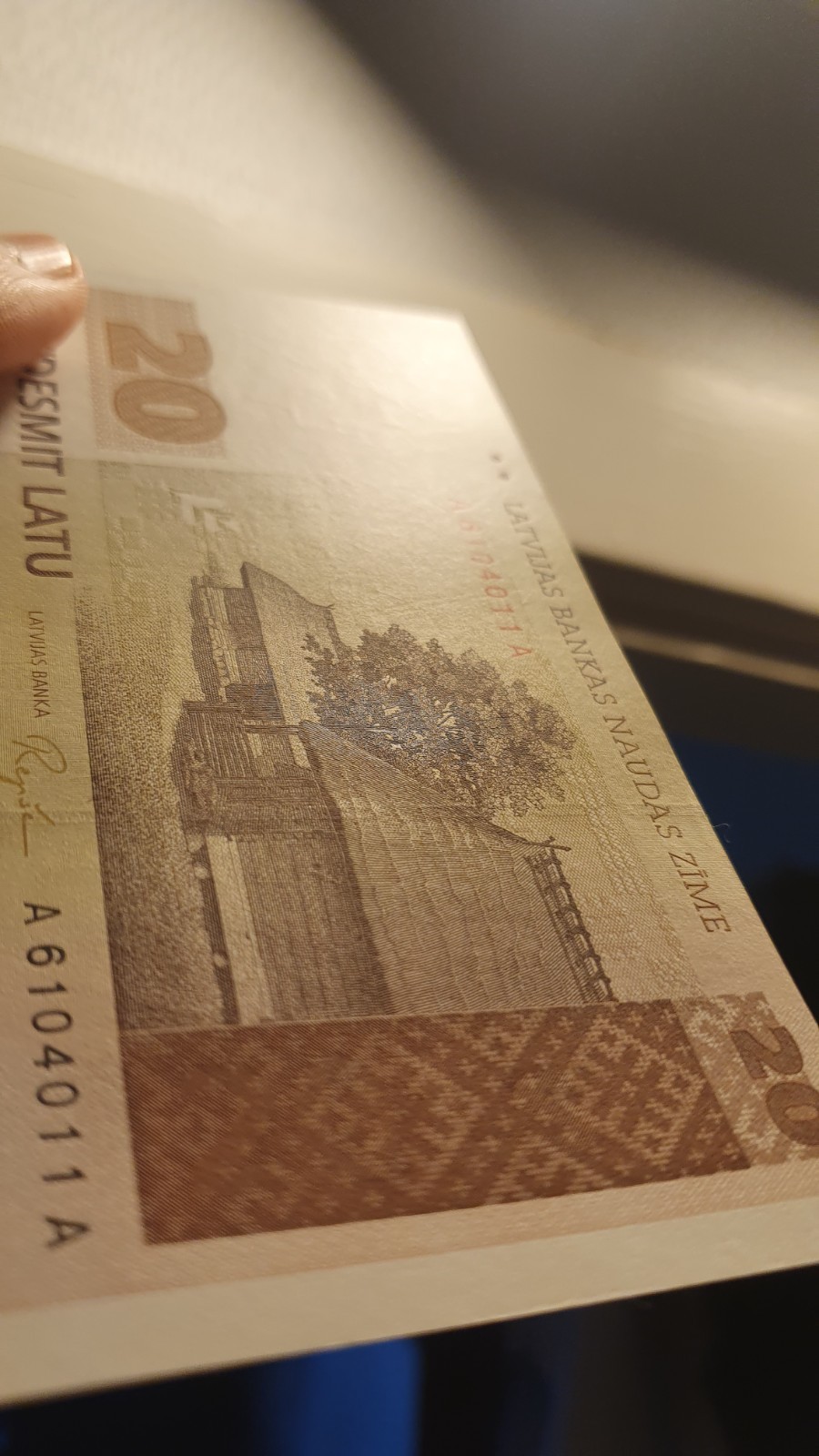 LATVIA 20 latu 1992, P-45, UNC/aUNC ..011A