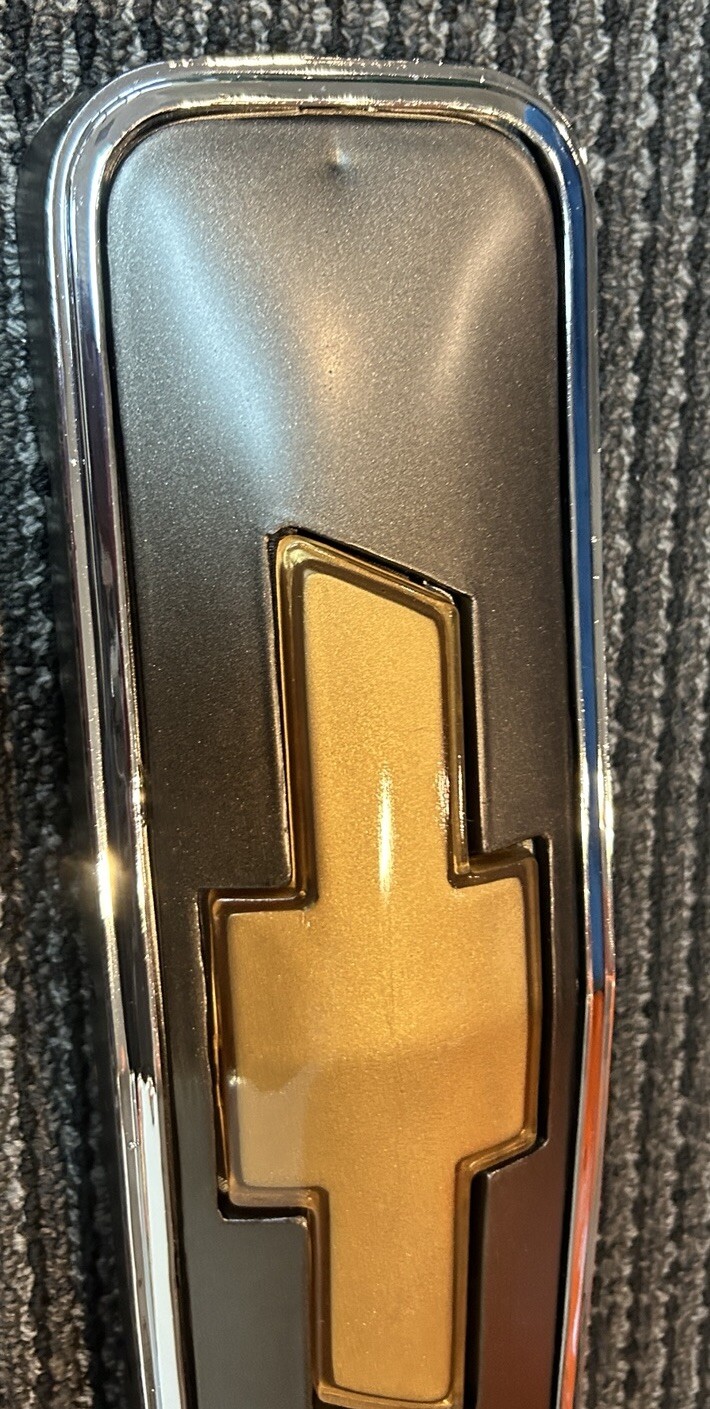 OBS CHEYENNE GRILLE EMBLEM