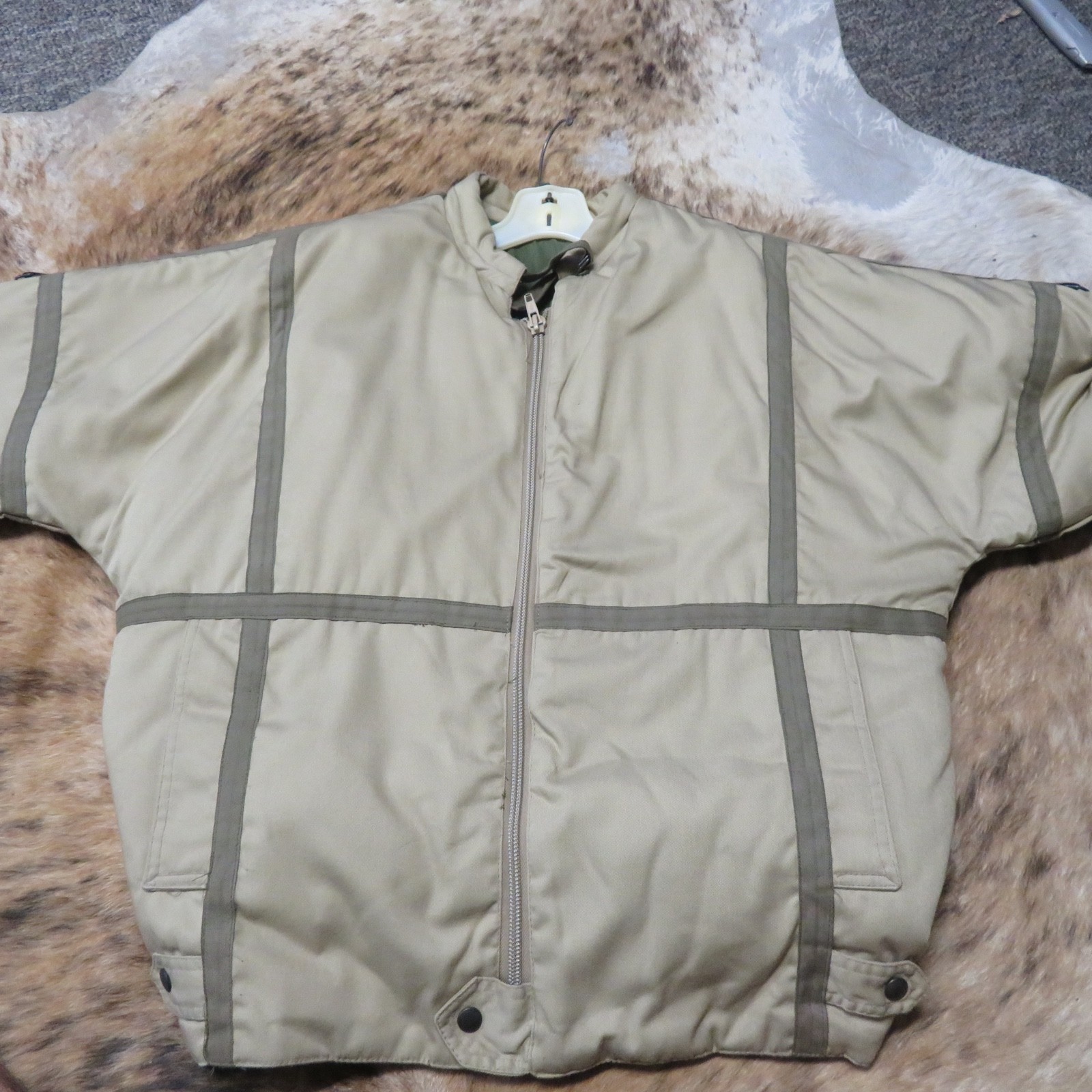 VTG MILITARY/CIVILIAN BULLET PROOF FULL SIZE JACKET LARGE