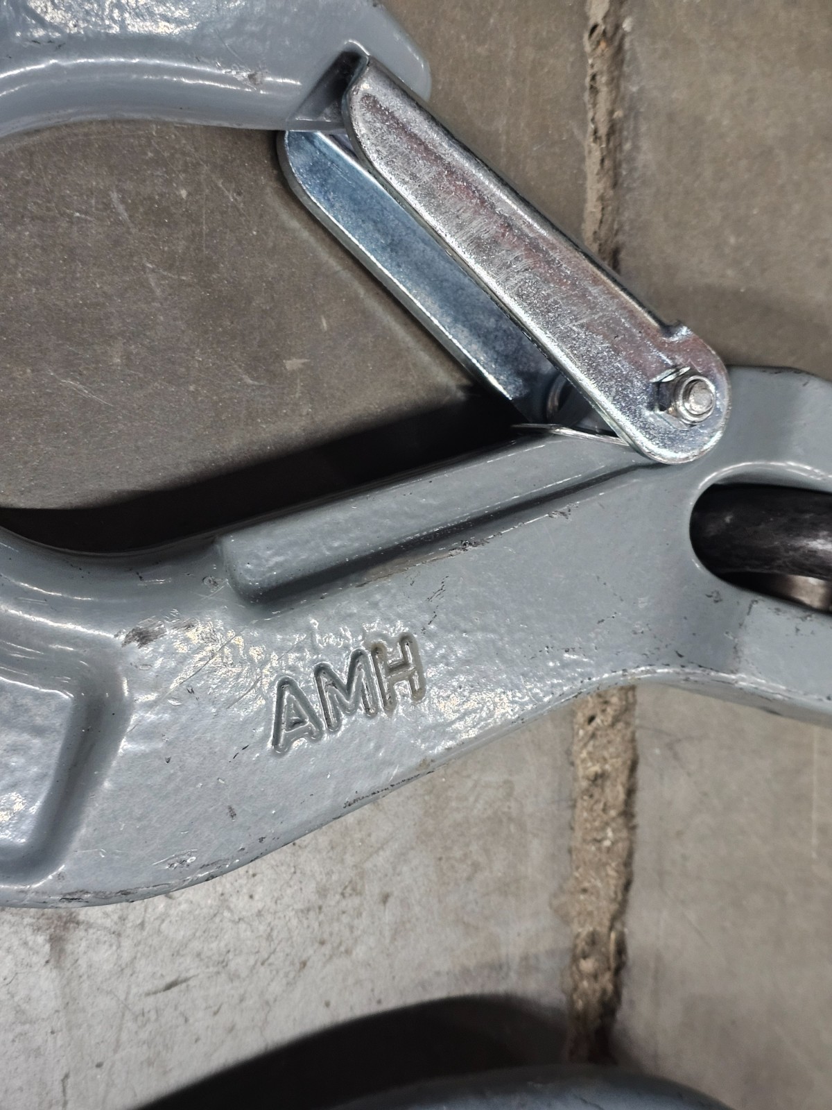 Single Leg Chain Sling 5/8" x 5 FT Grade 100 22,600 lbs WLL Vertical Type SOS