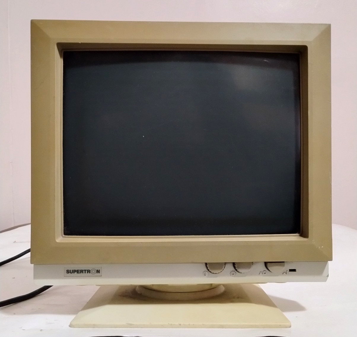 VINTAGE Monochrome Monitor with Swivel! WORKS! Bright! READ!