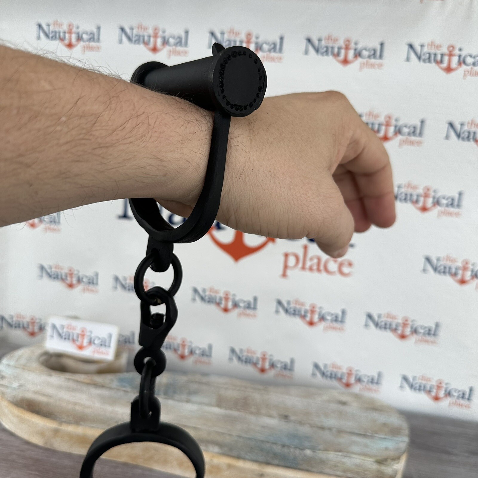 Iron Hand Cuffs and Key, Heavy Duty Old Style Shackles, Reenactment Handcuffs