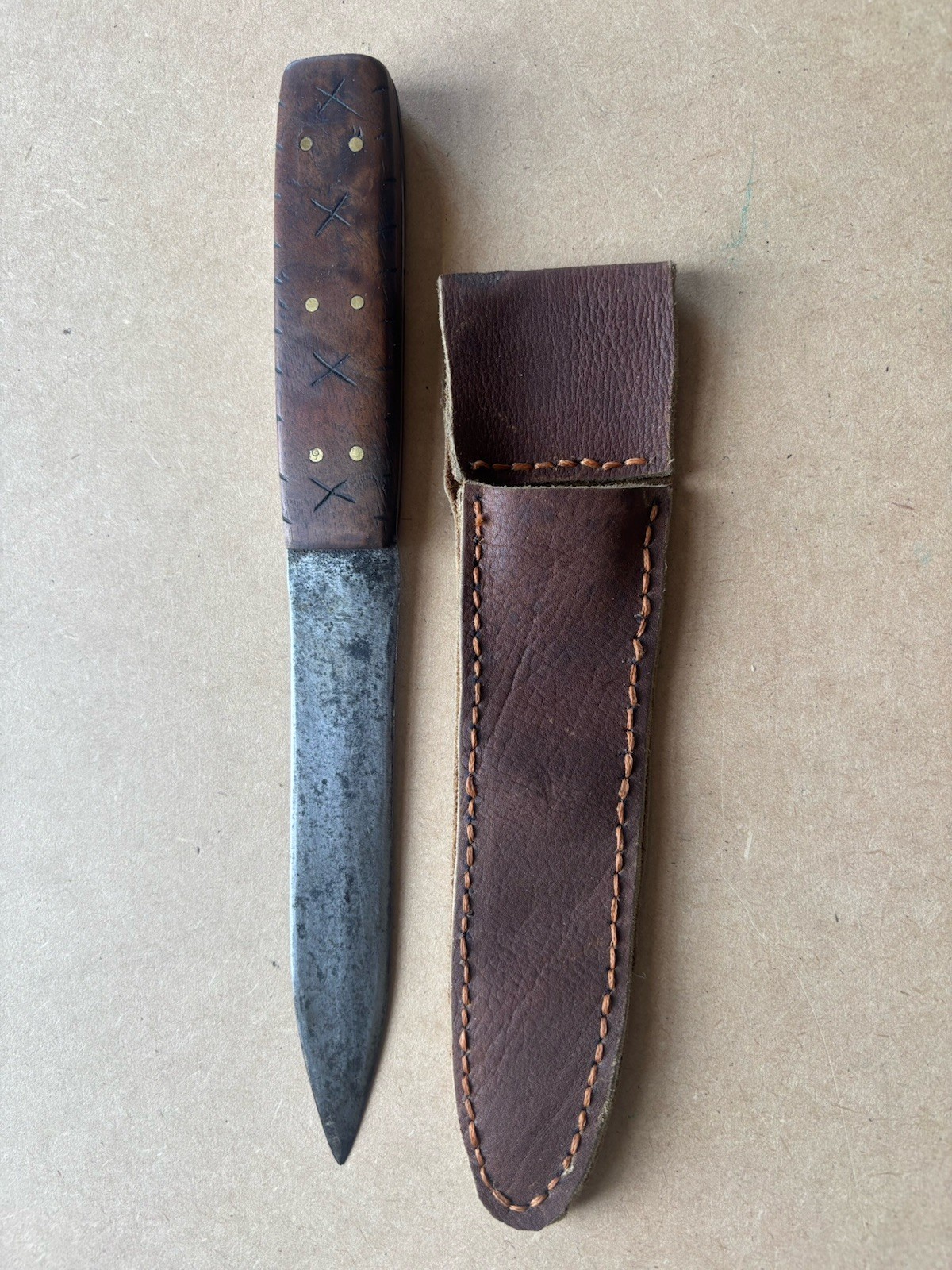 Vintage Custom Made Fixed Blade Knife. Unmarked.