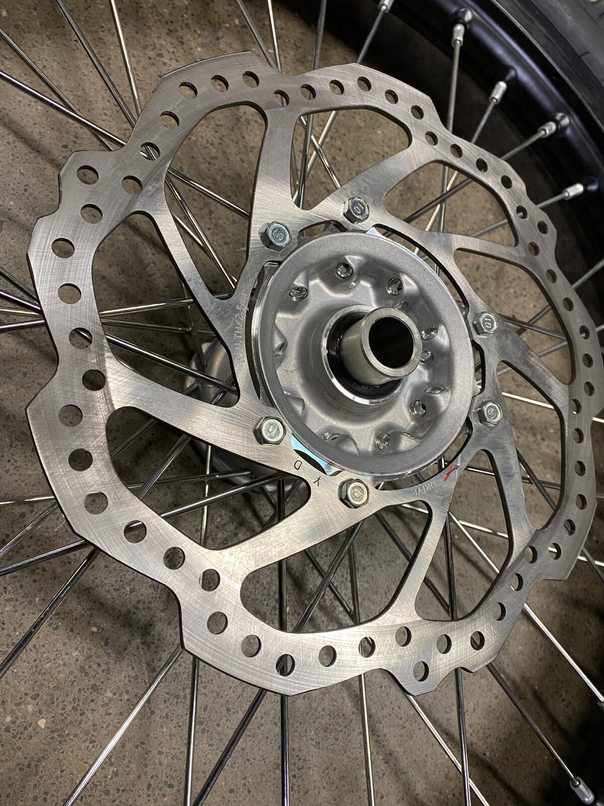 HONDA CRF250R CRF450R 2018-2025 DID DIRT STAR FRONT WHEEL 21X1.60 PIRELLI TIRE