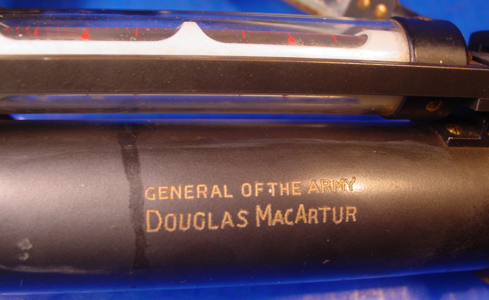 Douglas MacArthur Presentation Precise Level - Otto Fennel Sohne