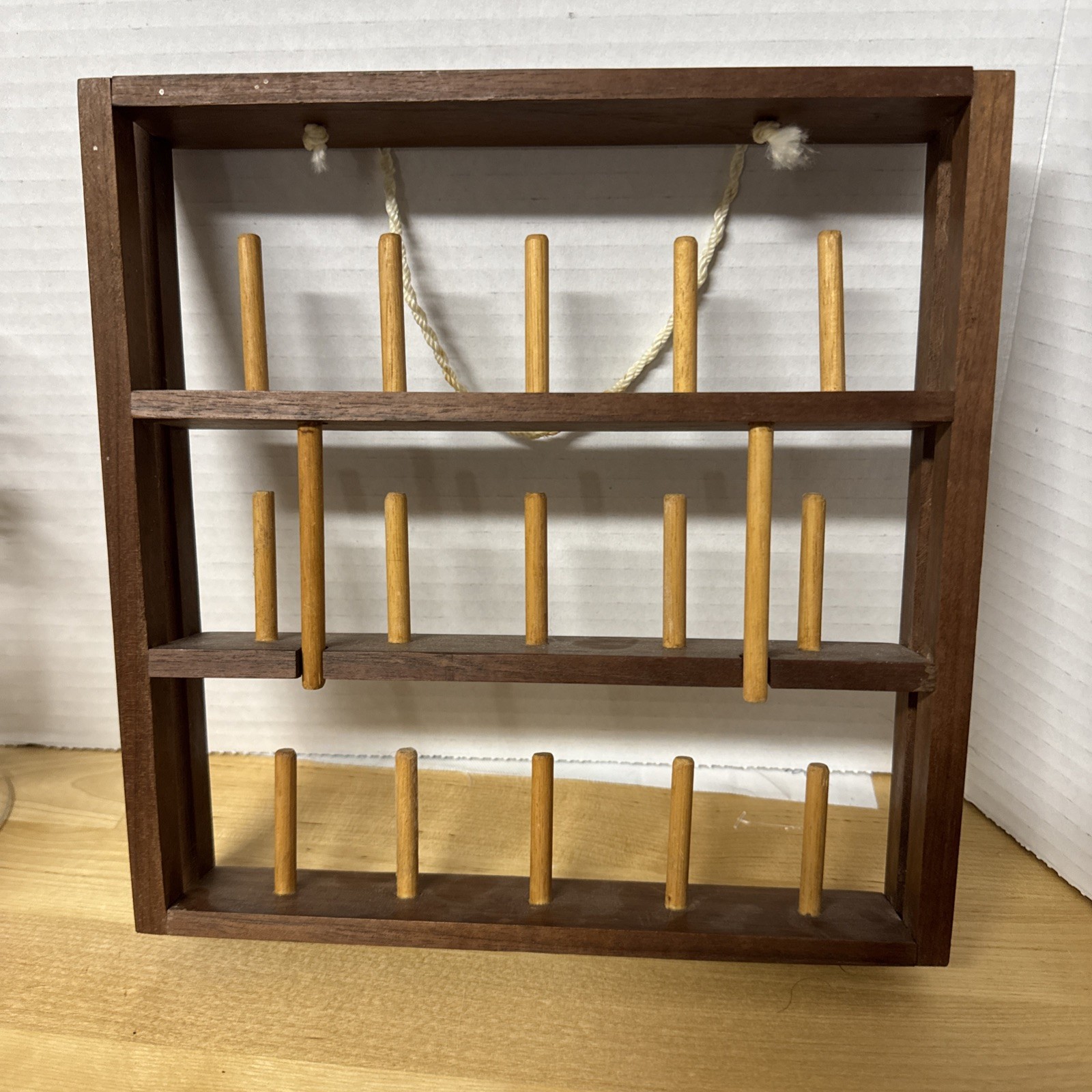 Vintage Sewing 15 Spool Thread Thimble Holder Wall or Stand Display Vintage