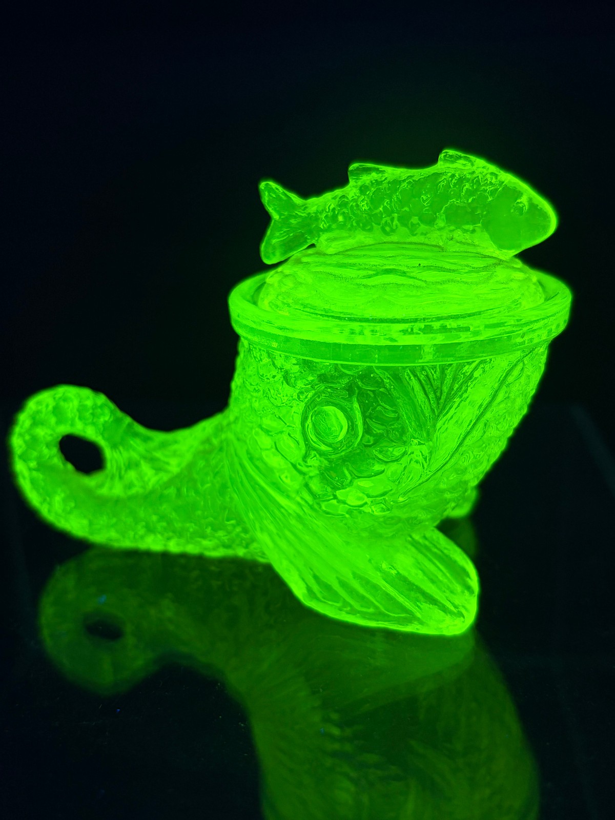 Summit Vaseline Dolphin Fish Whale Salt Cellar w_Lid 3.5" Uranium Topaz Canary