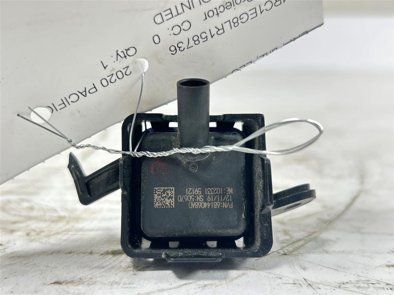 2017-2020 Chrysler Pacifica Driver Mirror Camera Used PN-68144068AD OEM