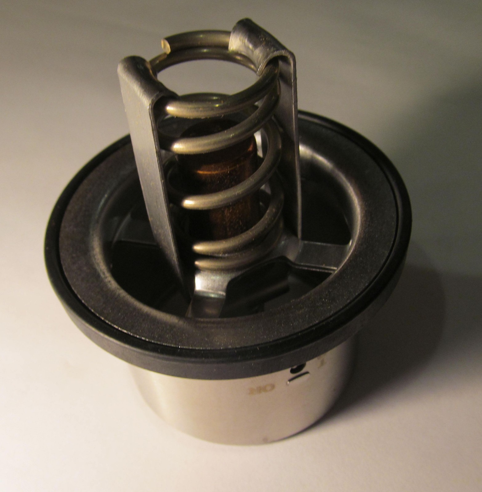 GENUINE OEM MACK DIESEL TRUCK 185° COOLANT THERMOSTAT 657GC324B P85 WEIR-STAT