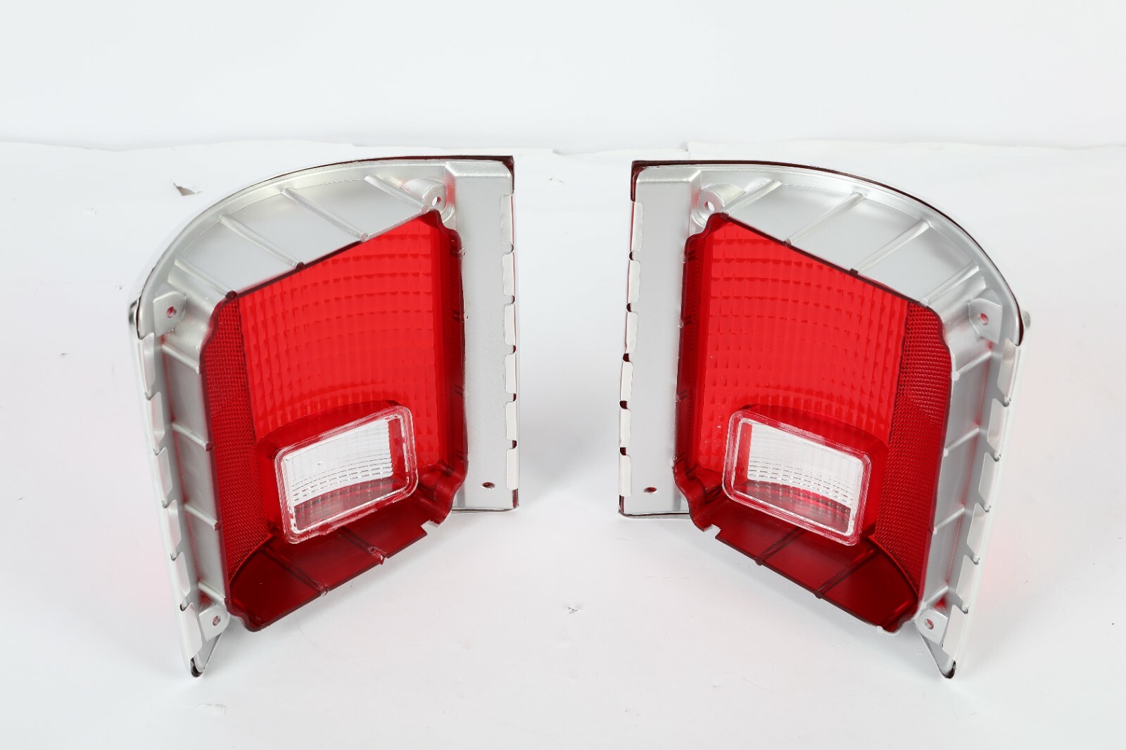 Tail Lights Taillamps w/chrome Bezel Pair For 73-91 Chevrolet C10 K10 GMC Sierra