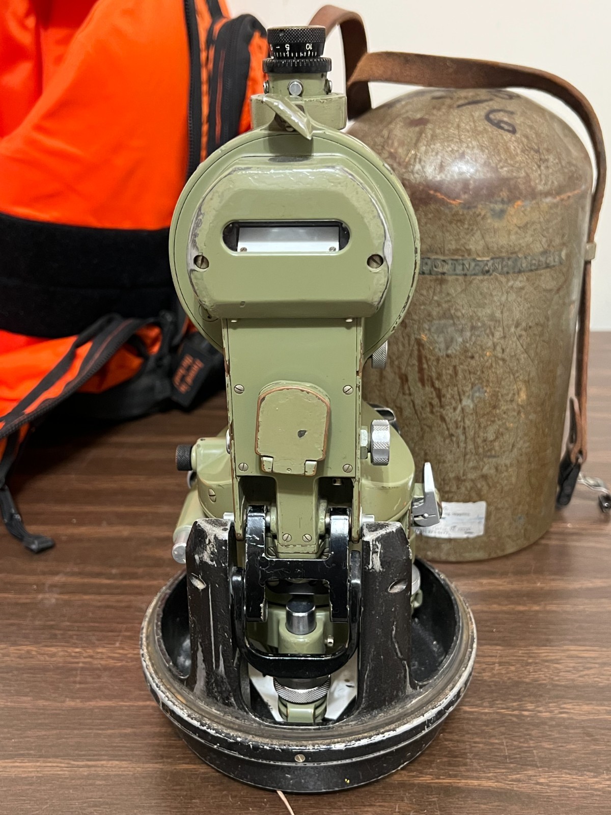Wild Heerbrugg Theodolite T16 Survey Instrument w/ Case and Backpack - Good Cond