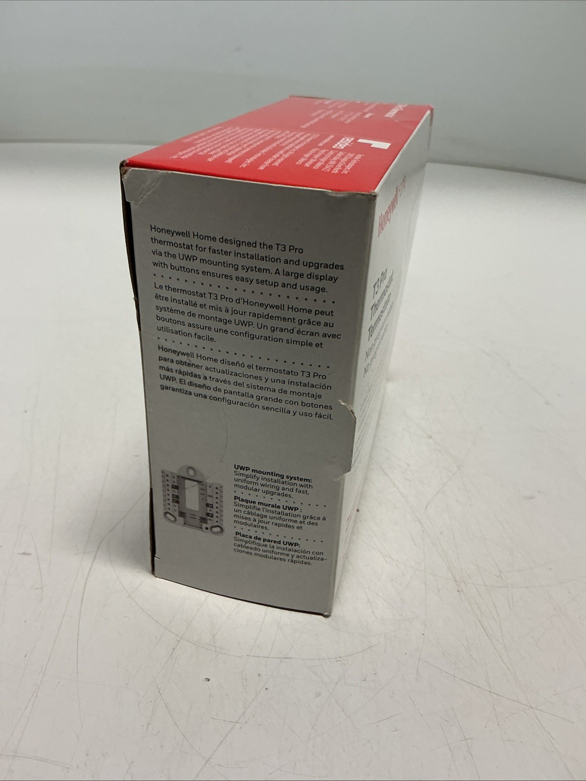 NEW, HONEYWELL, TH3210U2004, T3 NON- PROGRAMMABLE THERMOSTAT. (14H-2)