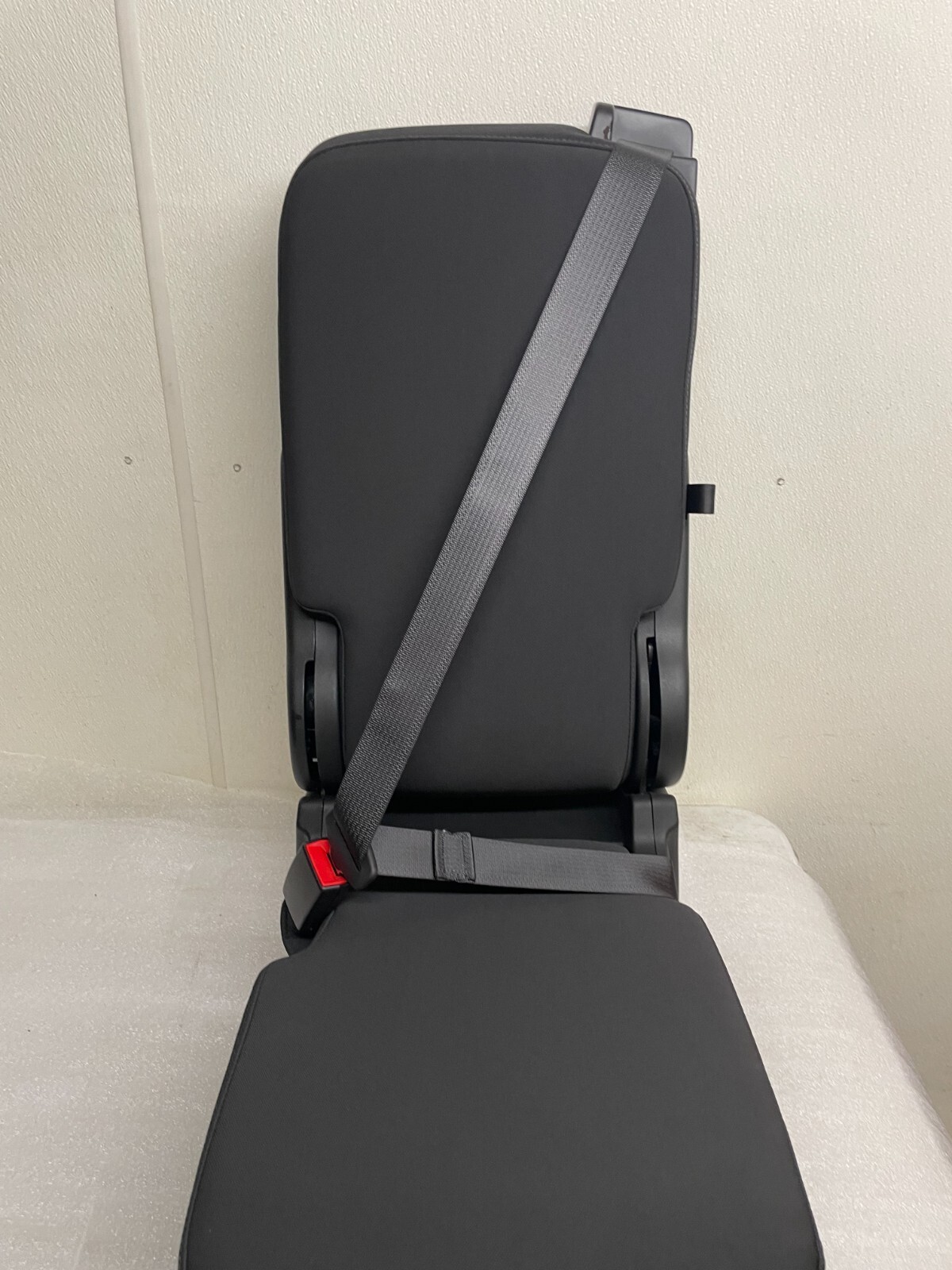 19-23 CHEVROLET TAHOE SILVERADO EBONY CLOTH CENTER JUMP SEAT WITH STORAGE...RARE