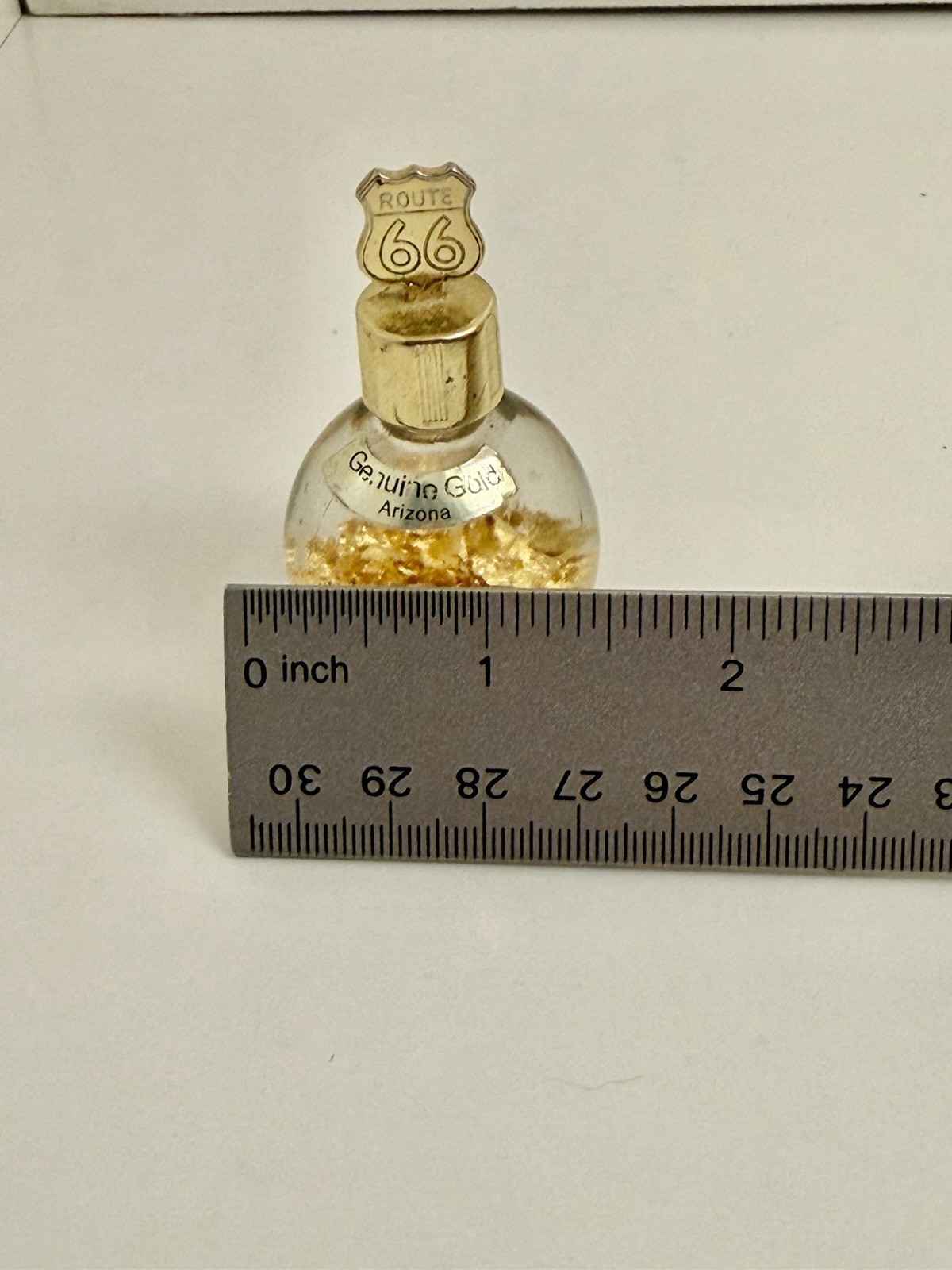 Vintage Route 66 Arizona Souvenir Genuine Gold Flakes Bottle 2.5”x1.25” 56.6gTW