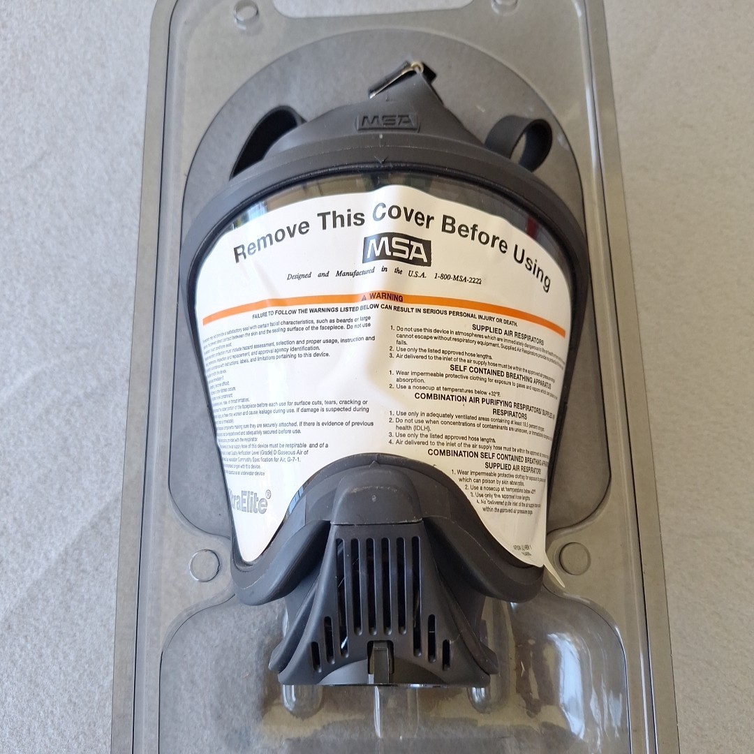 MSA ULTRA ELITE FULL FACE MASK SIZE-M UNIT  MADE In USA